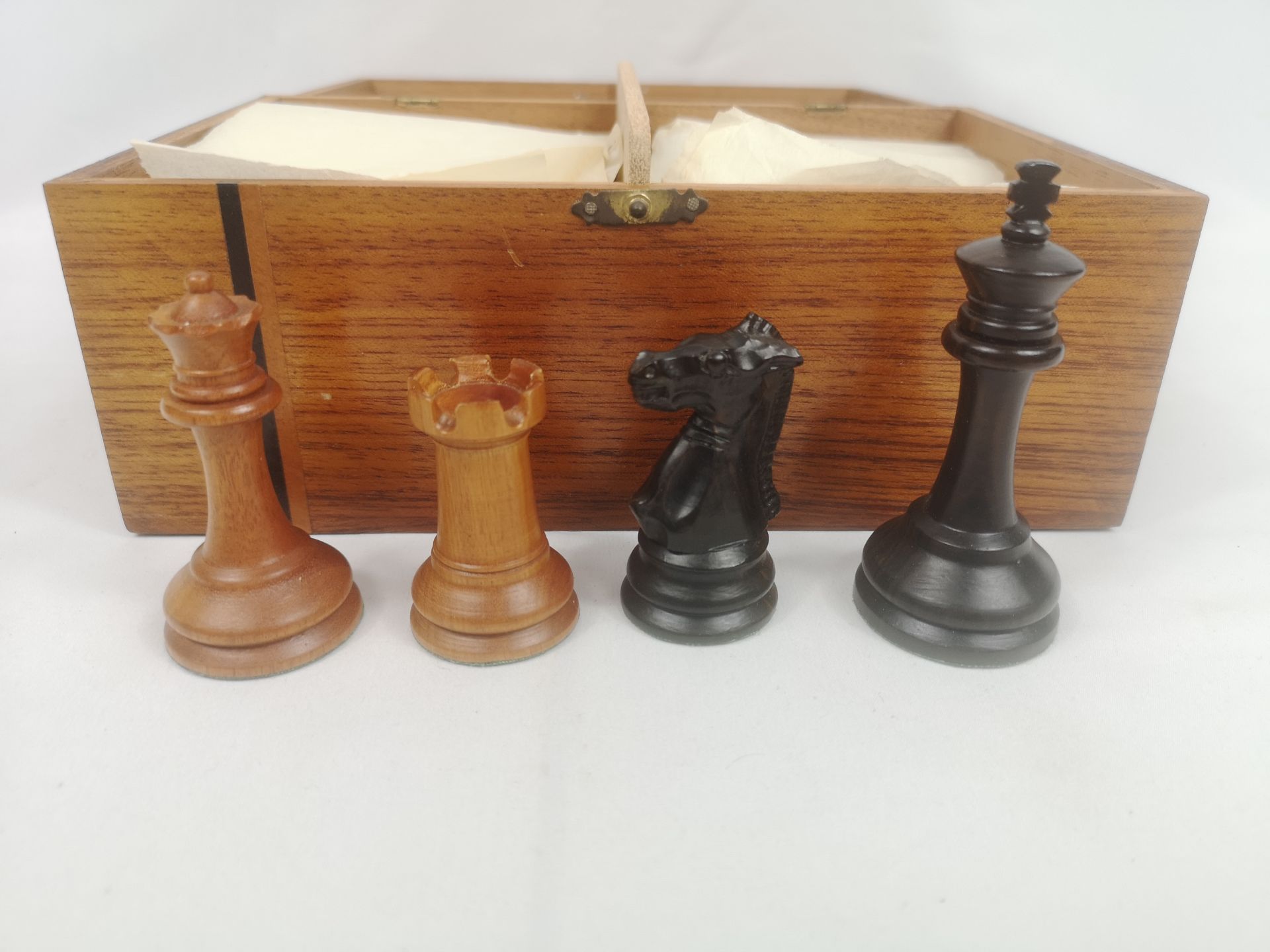 Wood chess set in box - Image 4 of 7
