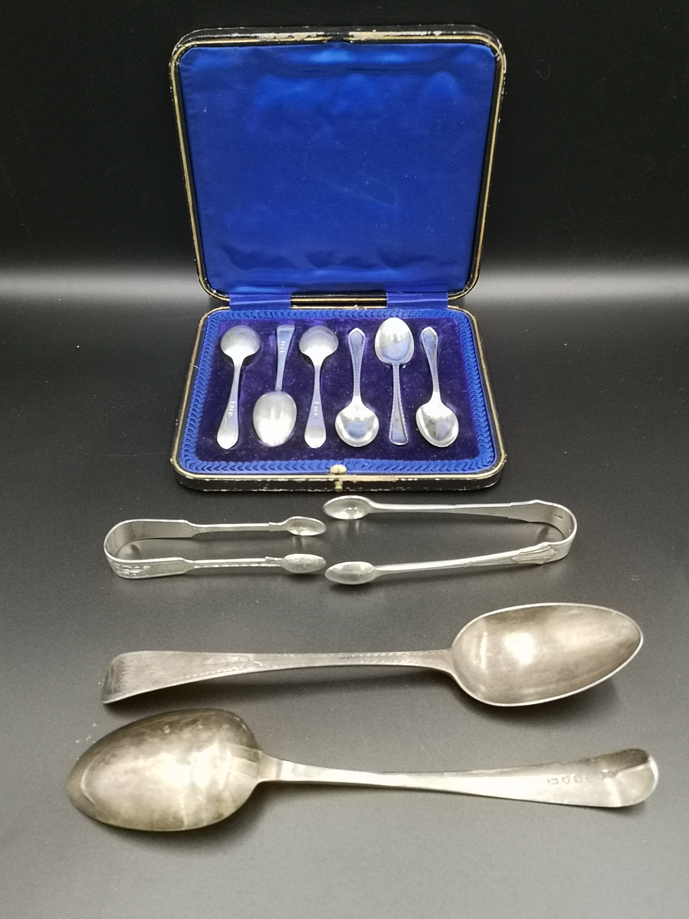 Boxed set of silver tea spoon, two silver serving spoons and two silver sugar tongs - Image 7 of 7