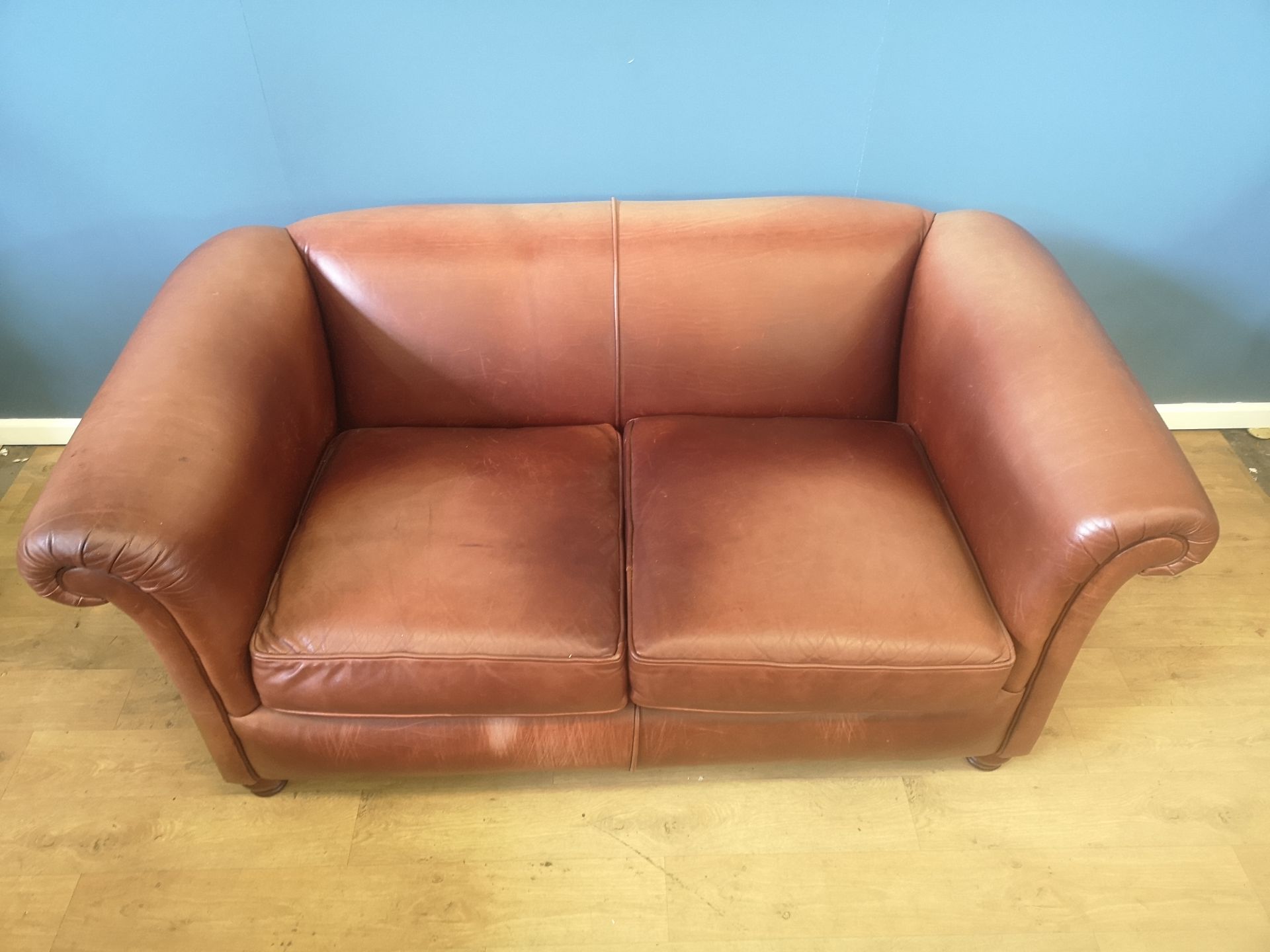 Brown leather two seat sofa - Image 2 of 5