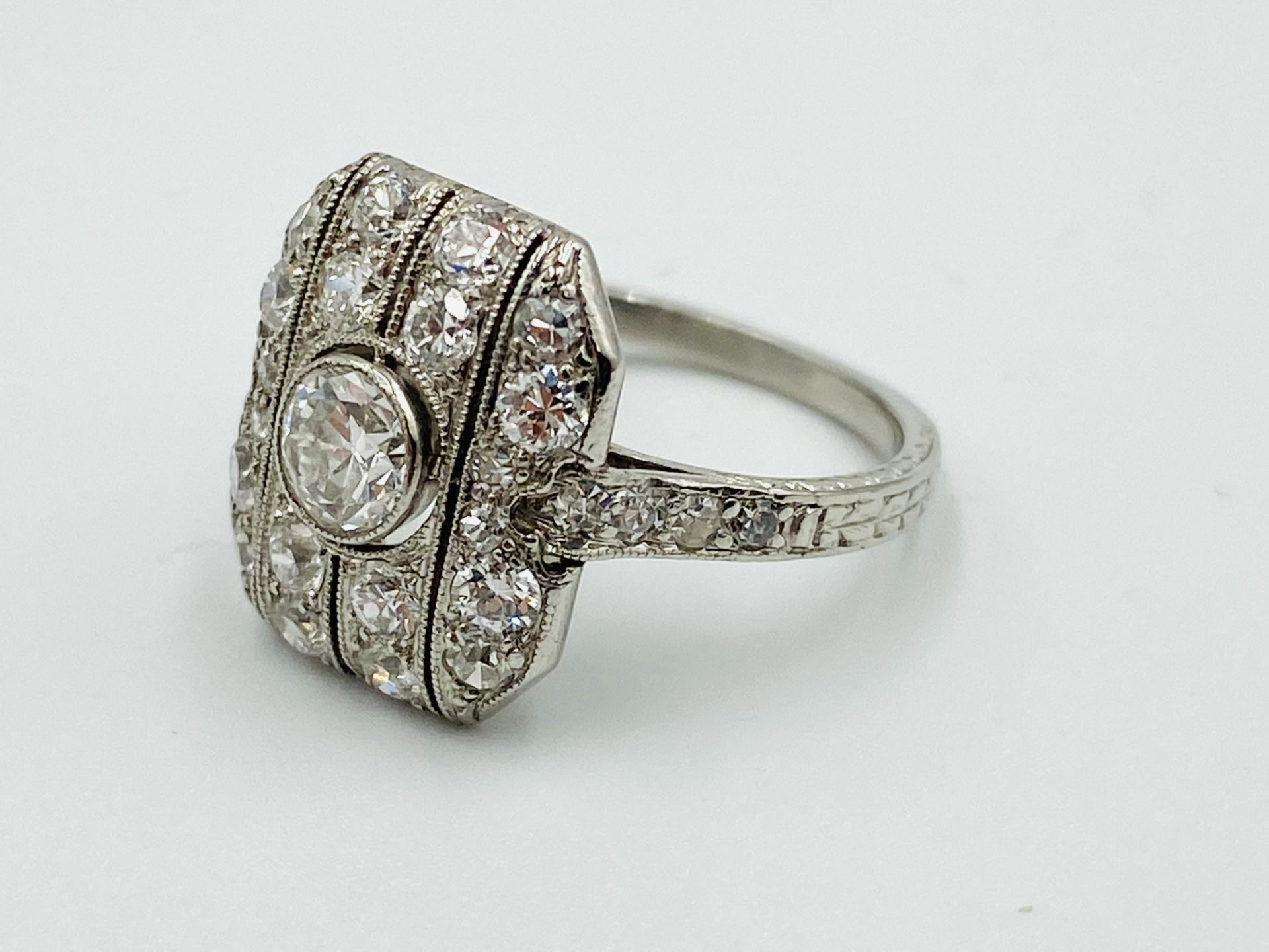 Art deco style platinum & diamond ring - Bild 2 aus 5