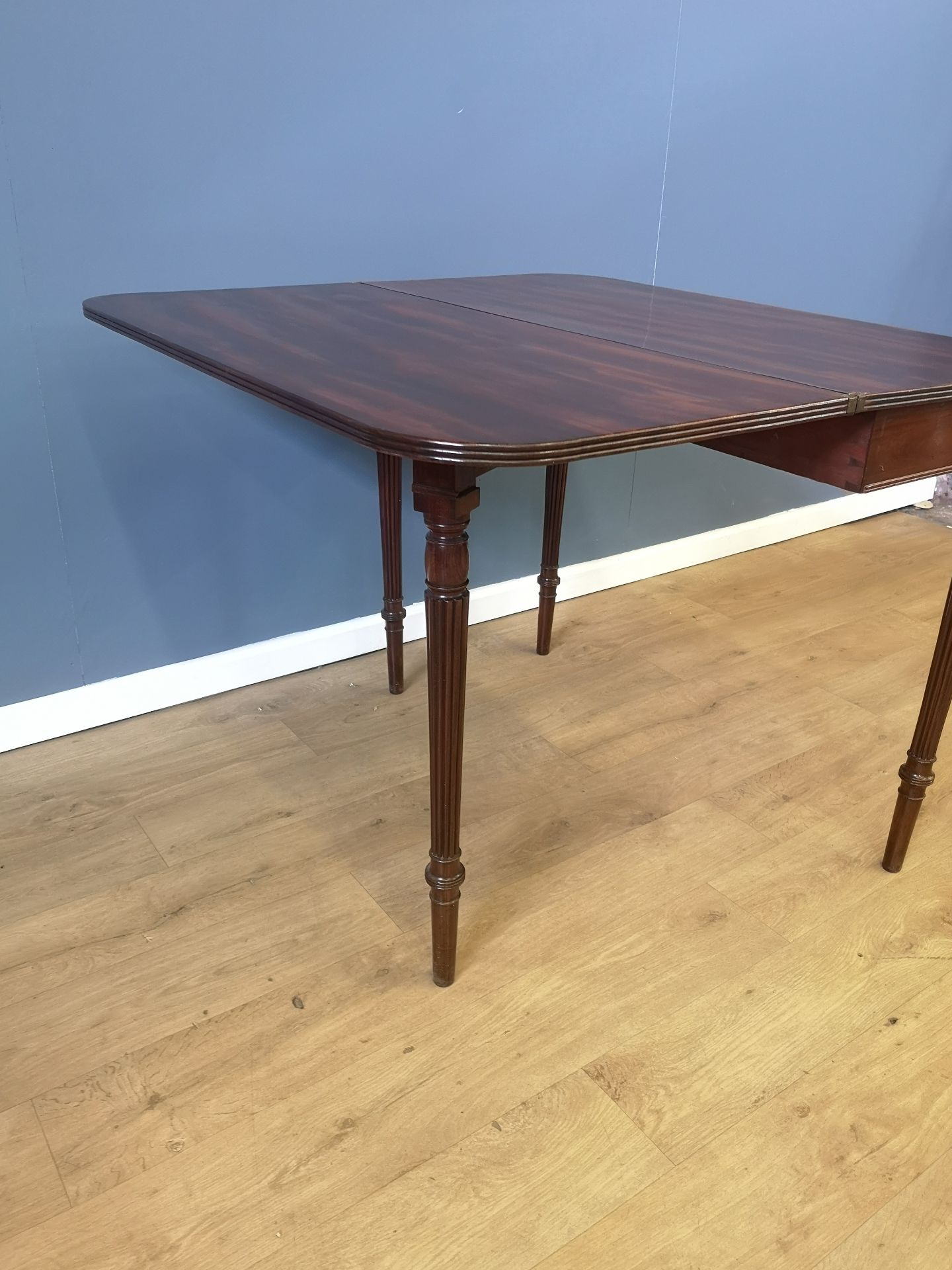 Mahogany lift top table - Image 4 of 5