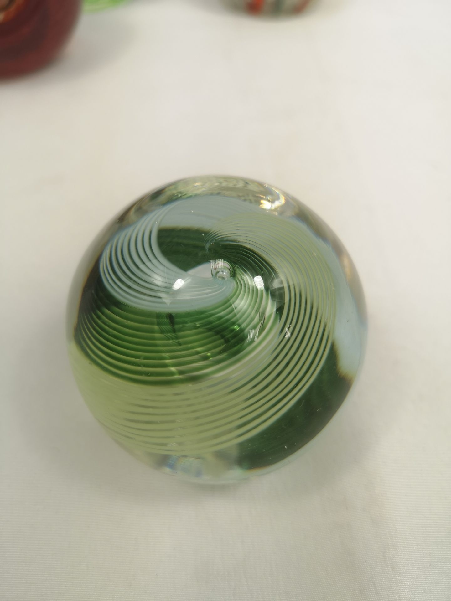 Collection of 6 glass paperweights to include 3 Caithness - Image 4 of 7