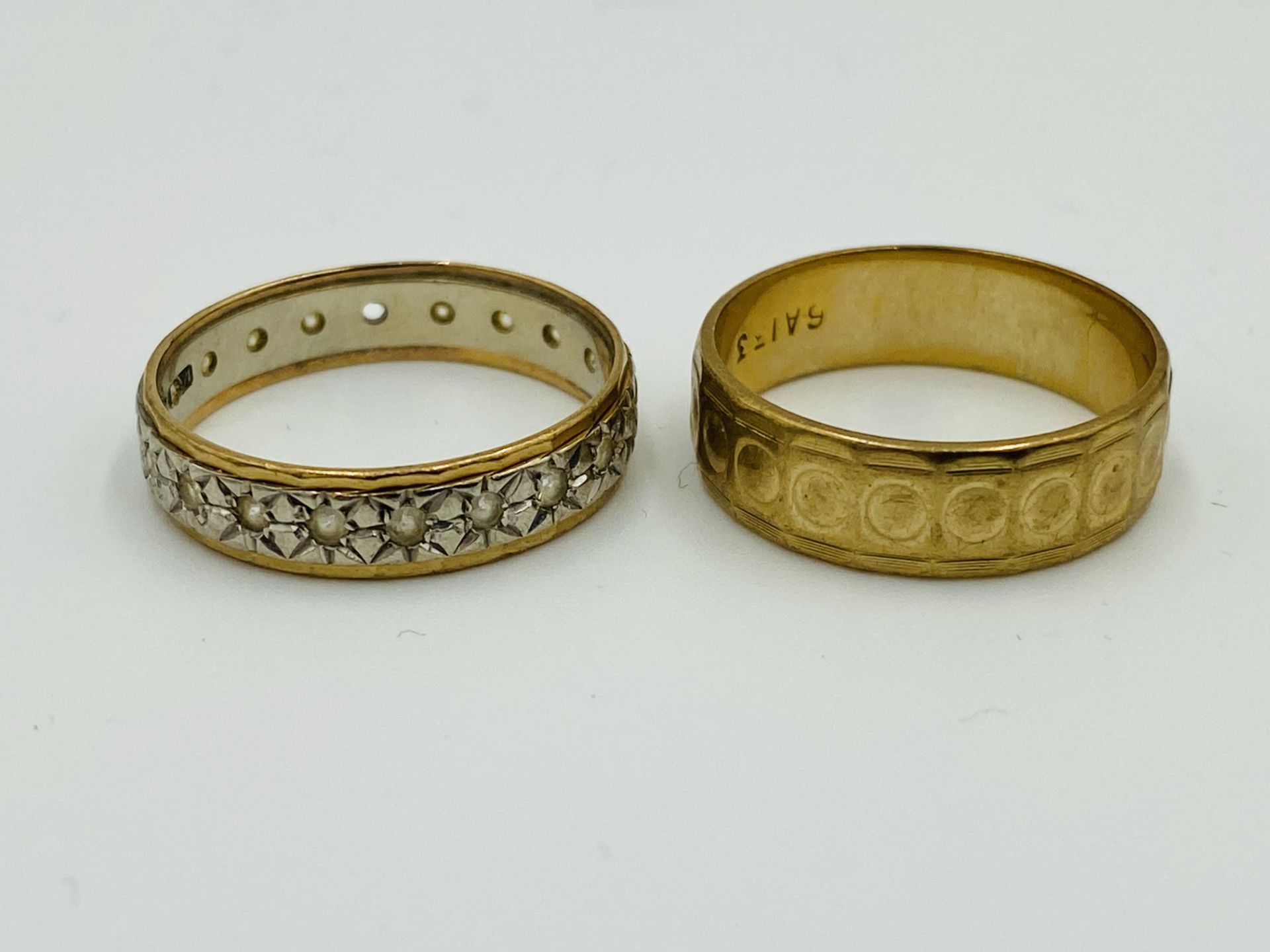 Two 9ct gold rings