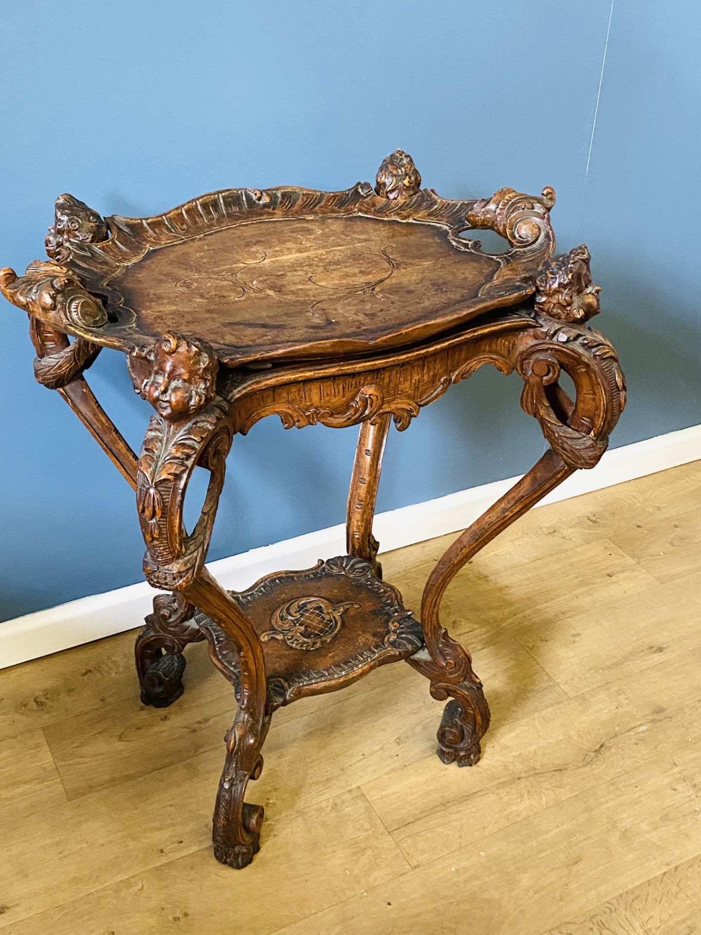 19th century Continental carved table with lift off tray - Image 5 of 6