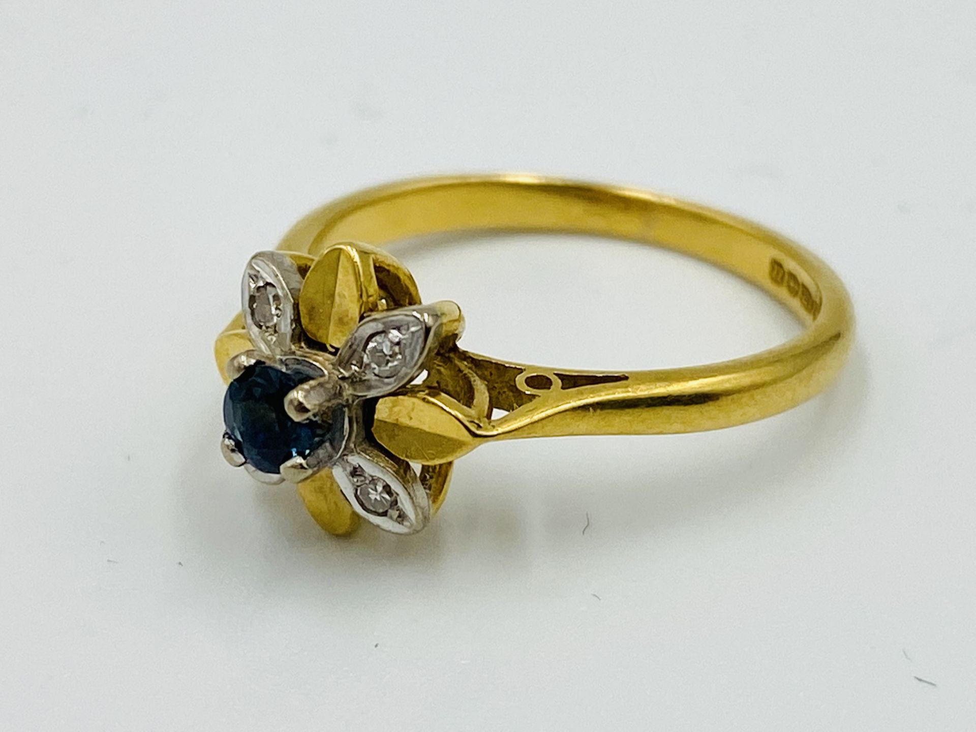 18ct gold, emerald and diamond ring - Image 2 of 4