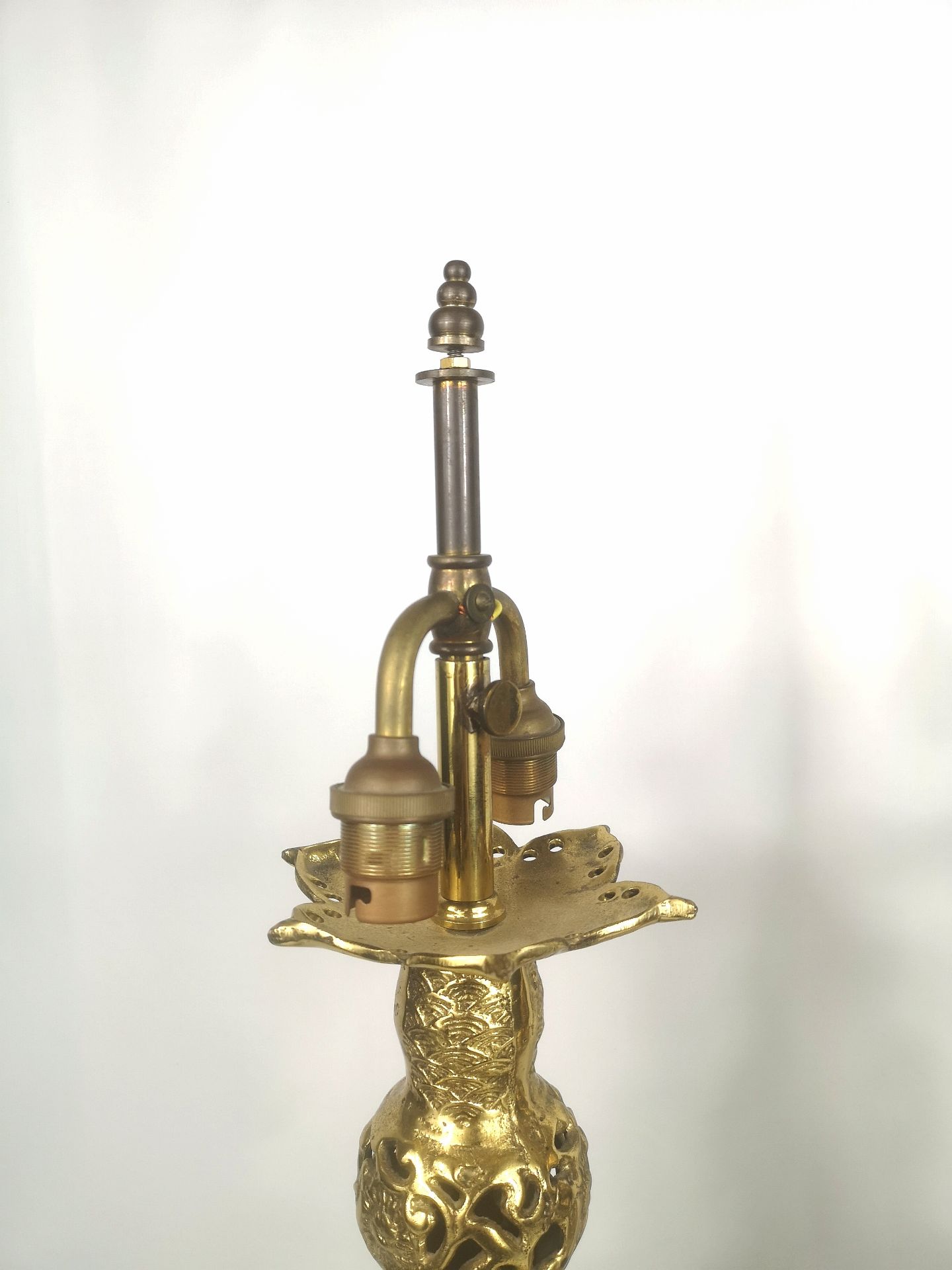 Pair of brass Middle Eastern style table lamps - Image 3 of 4