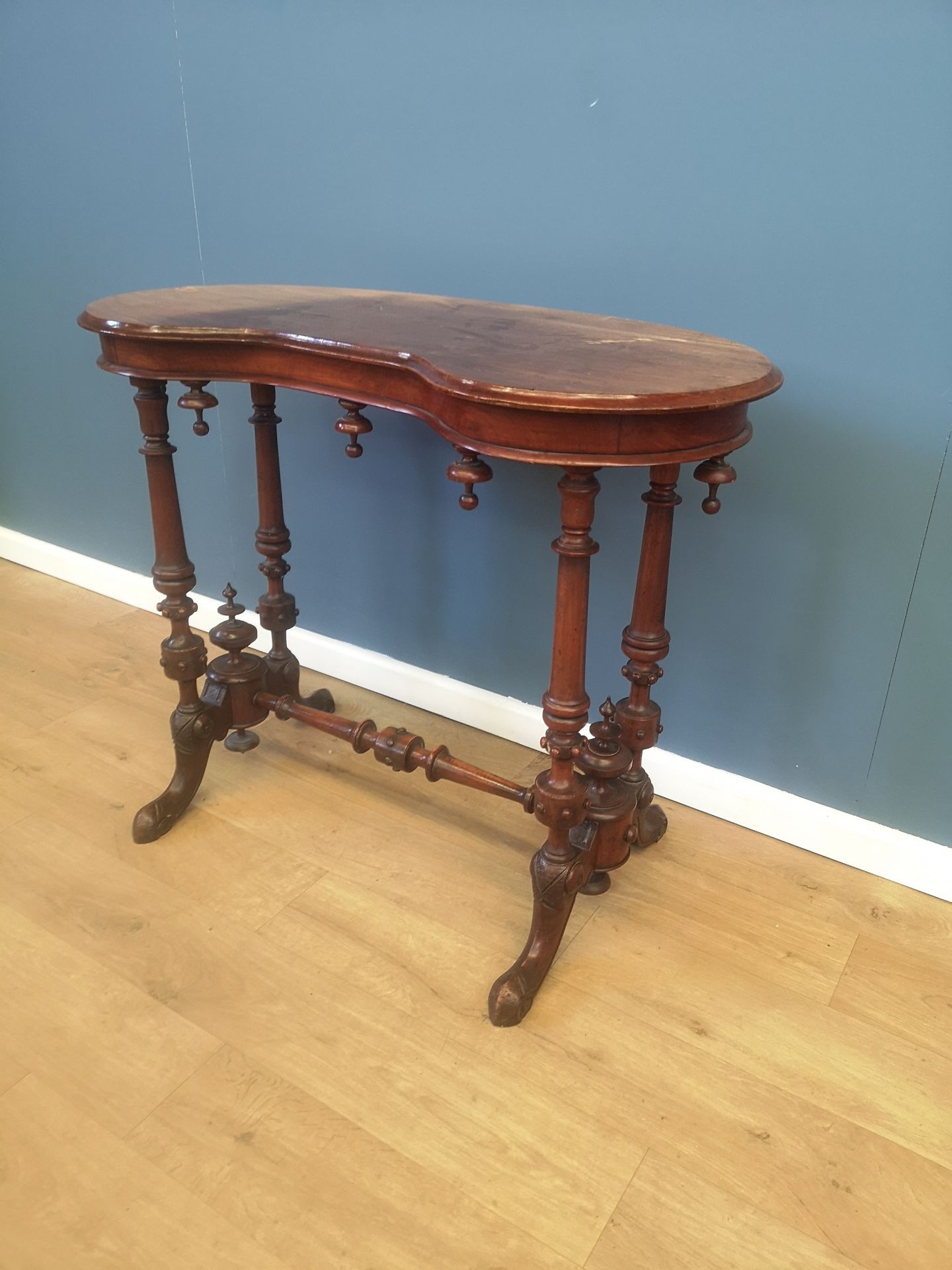 Victorian mahogany kidney shaped table - Image 3 of 5