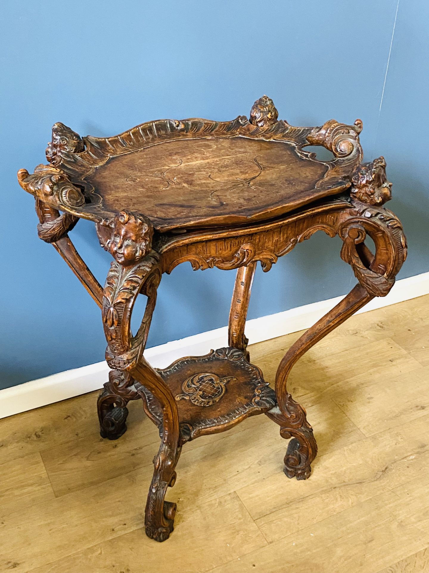 19th century Continental carved table with lift off tray - Image 4 of 6