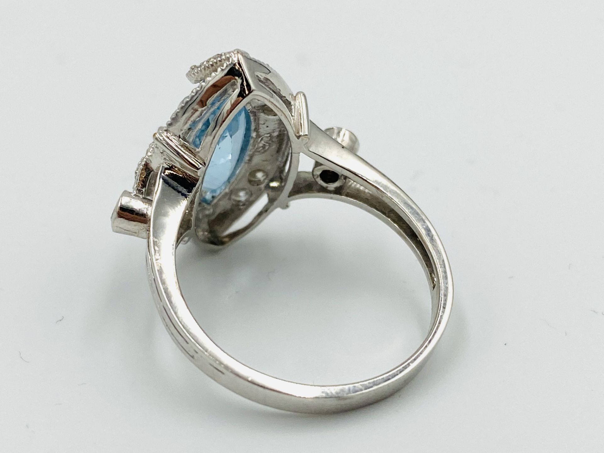 I8ct white gold, aquamarine and diamond ring - Image 3 of 7