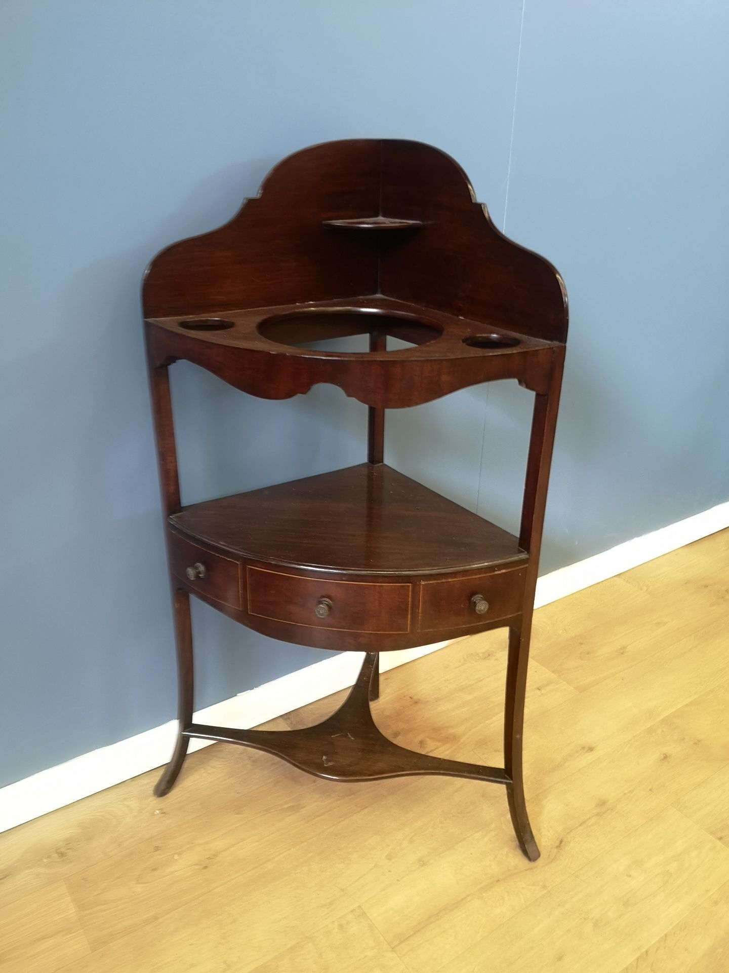 19th century mahogany corner wash stand - Image 3 of 4