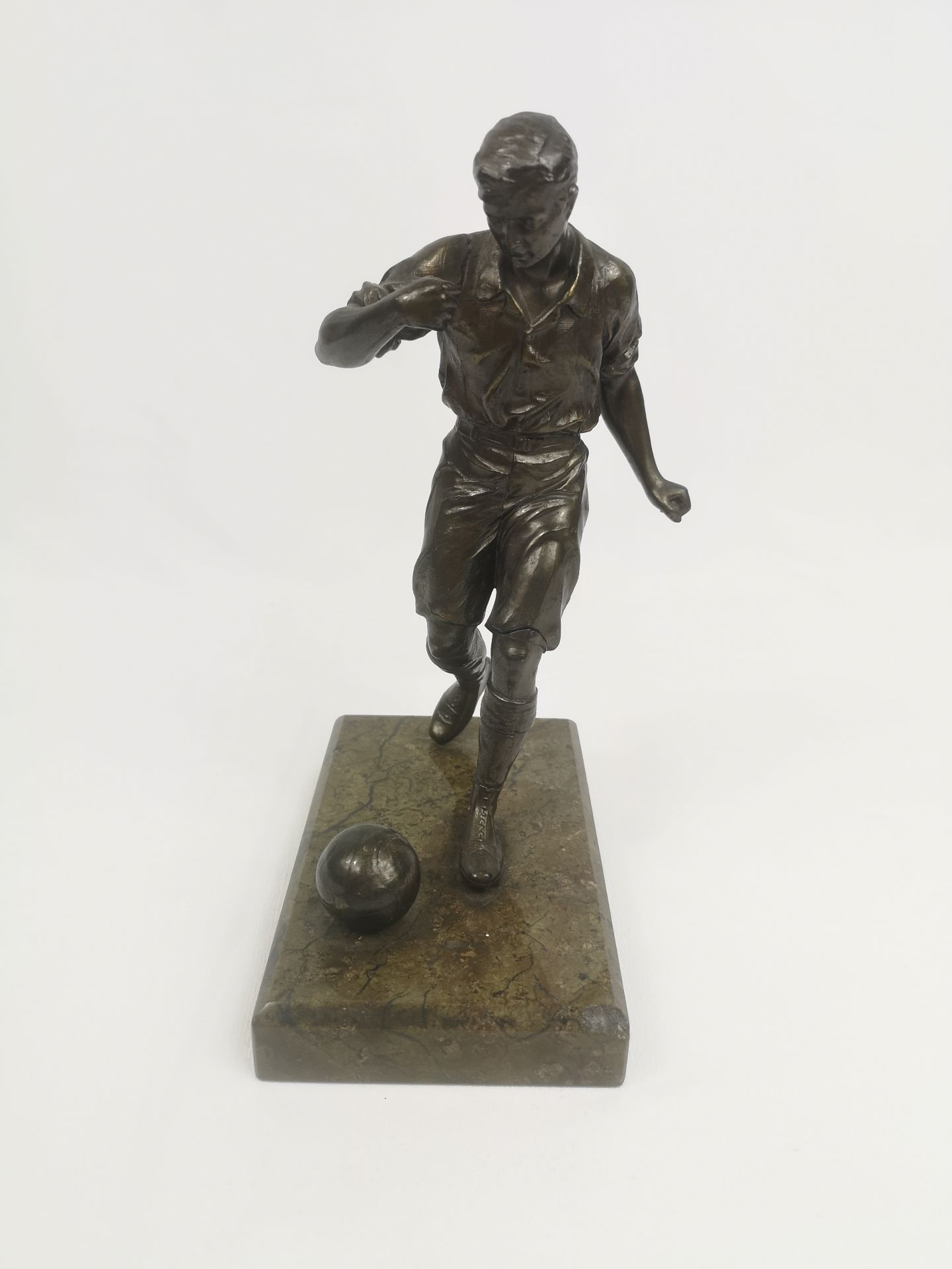 Bronzed figurine of a footballer - Image 5 of 5