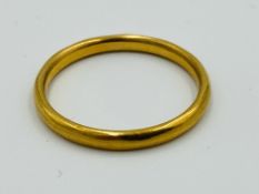 22ct gold band