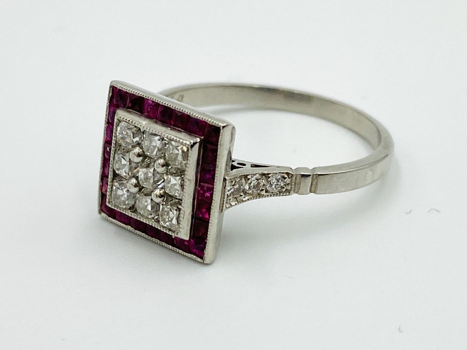 18ct white gold, diamond and ruby ring - Bild 2 aus 5