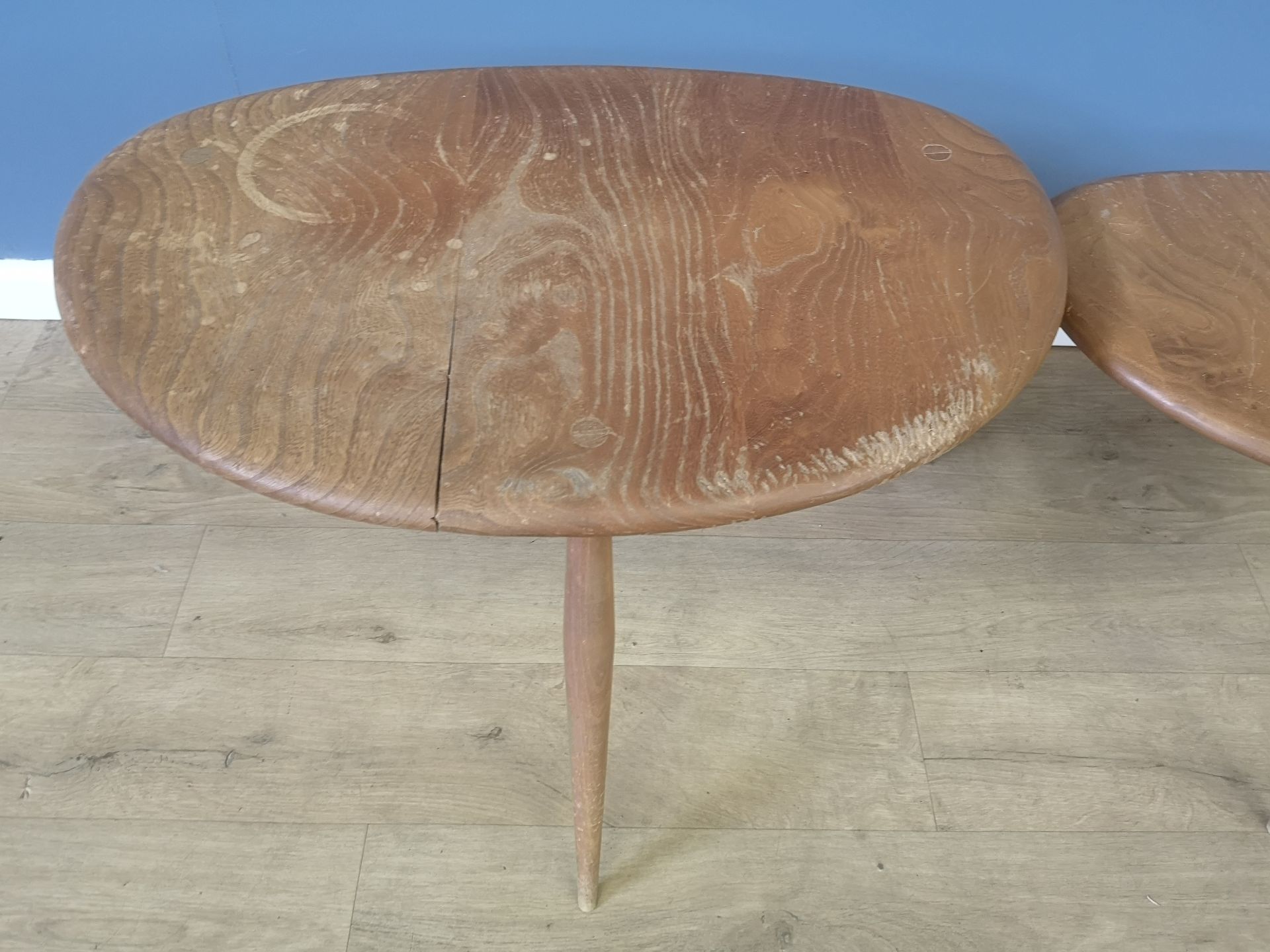 Nest of three Ercol pebble tables - Image 2 of 6