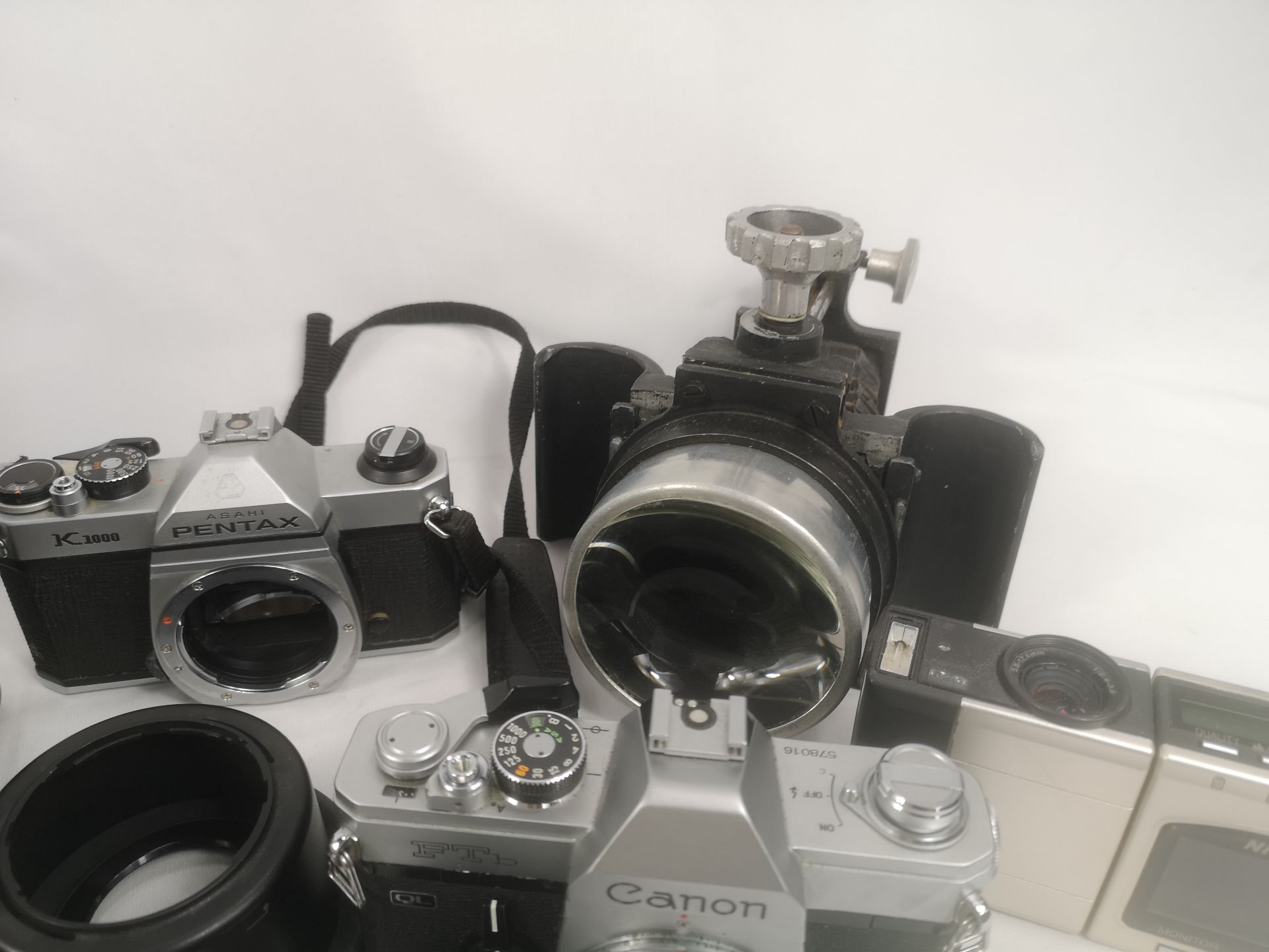 Canon FTB camera body together with various lenses and equipment - Image 5 of 8