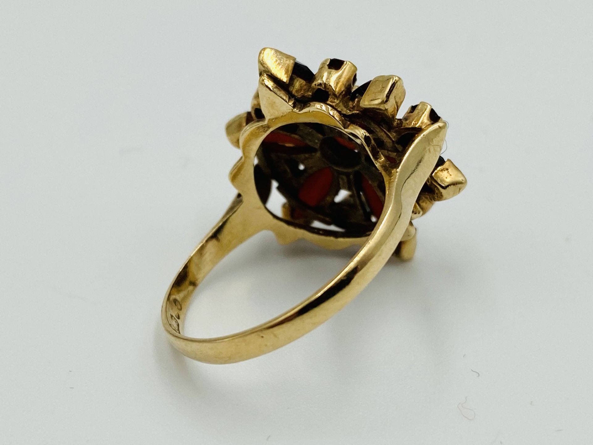 9ct gold ring - Image 4 of 5