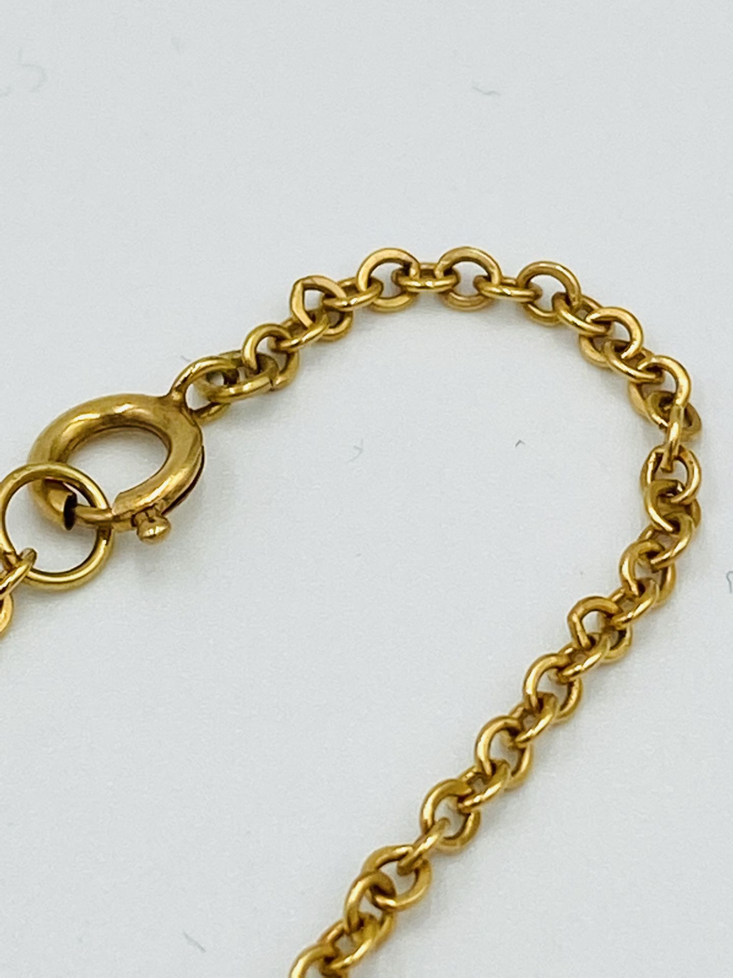 9ct gold pendant and chain - Image 4 of 4