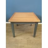 Extending dining table