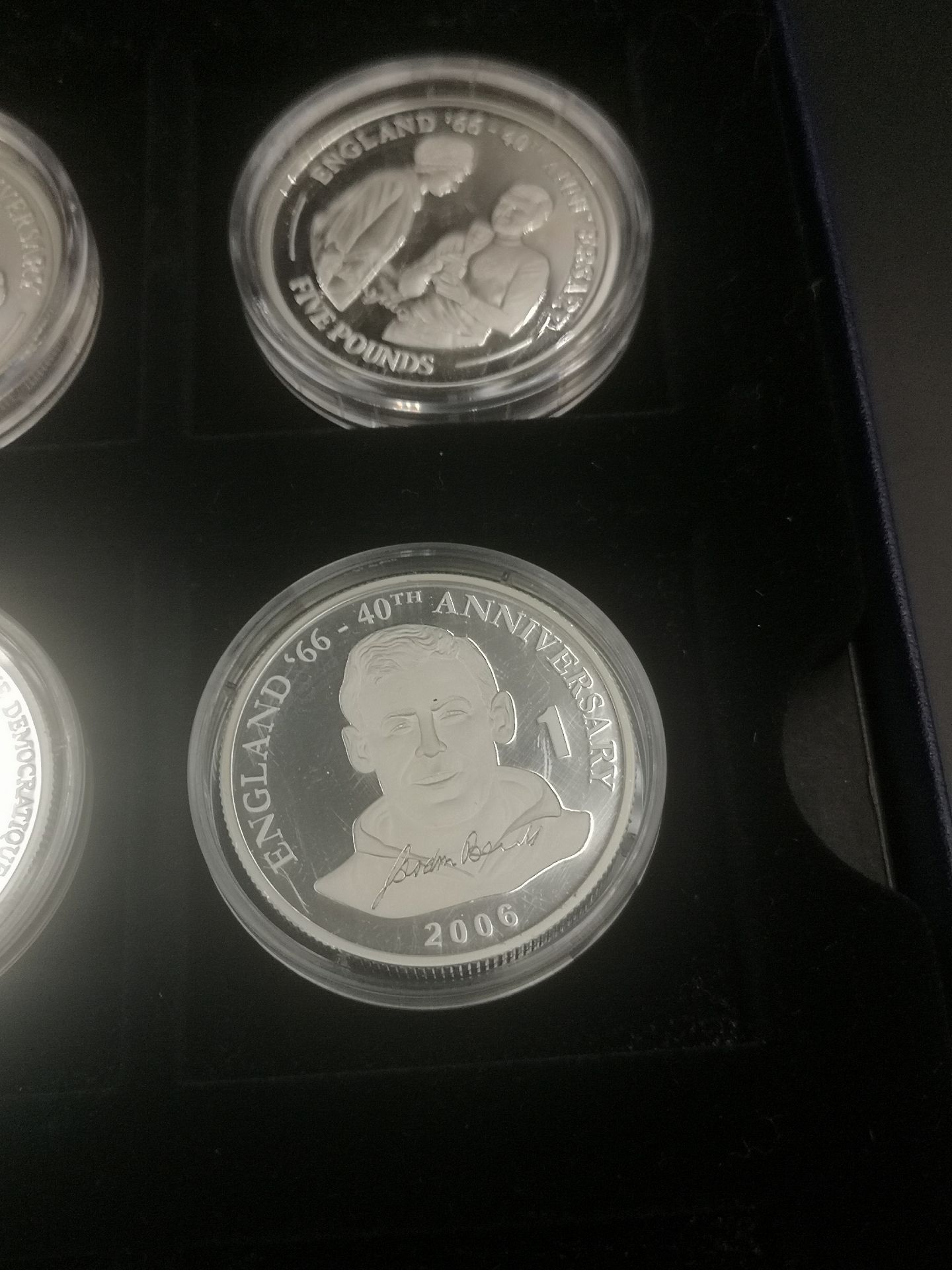 Siz silver proof £5 coins together with two silver 10 franc coins - Image 8 of 9