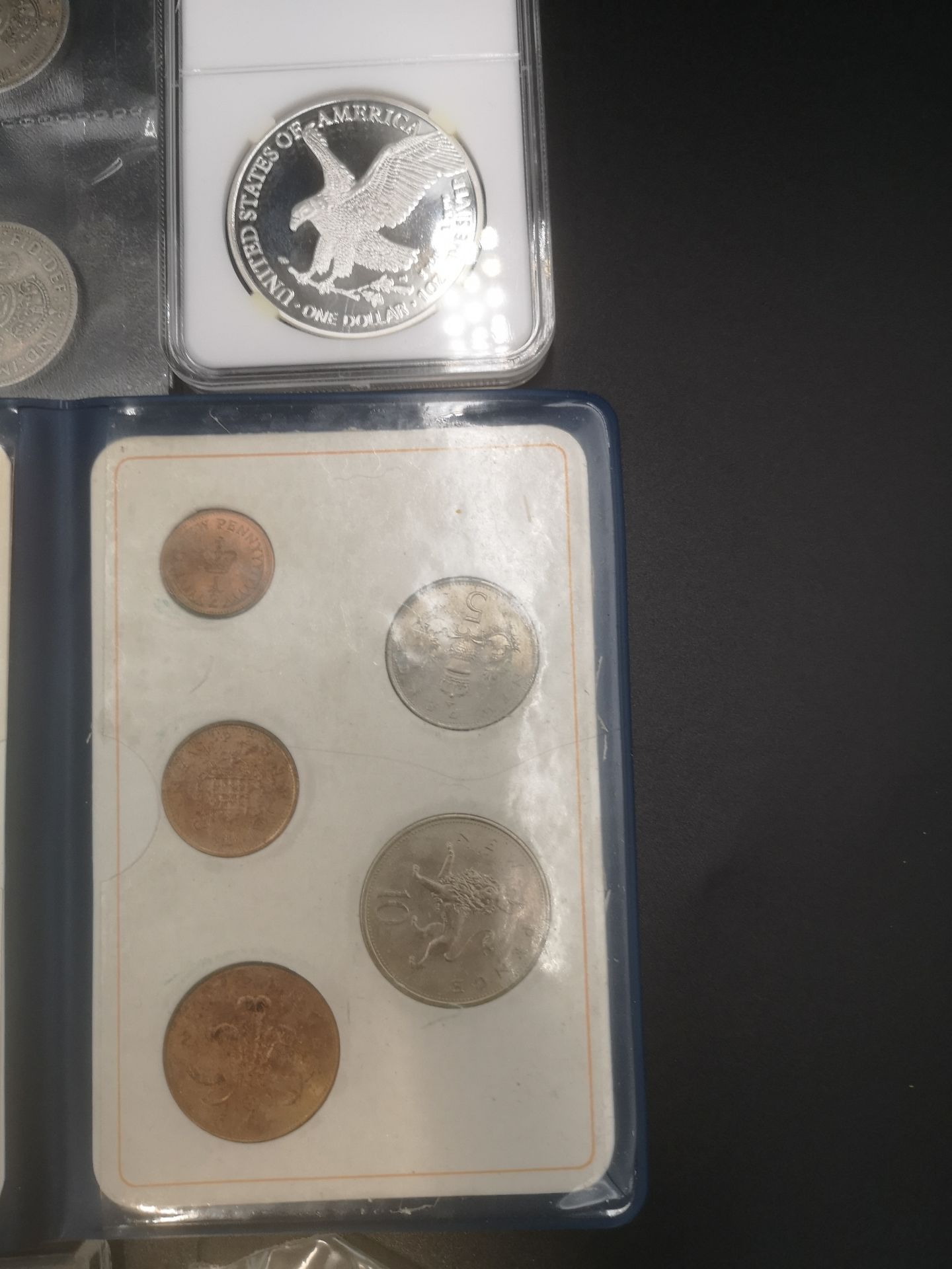 Collection of World coins, tokens and medals - Image 4 of 8