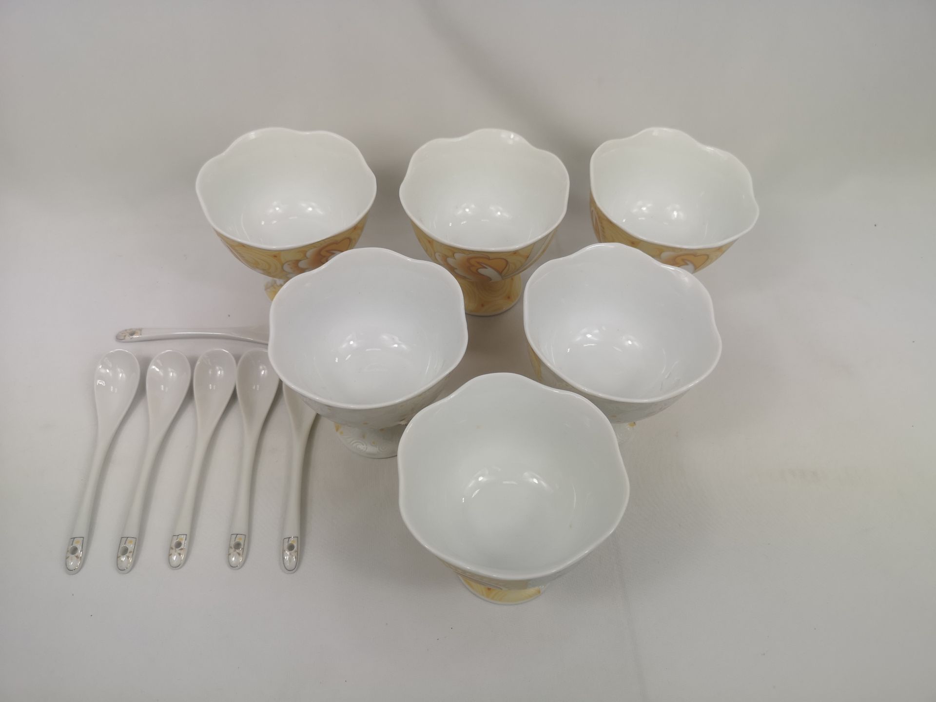 Six Japanese Yamasen porcelain ice cream bowls - Image 3 of 5