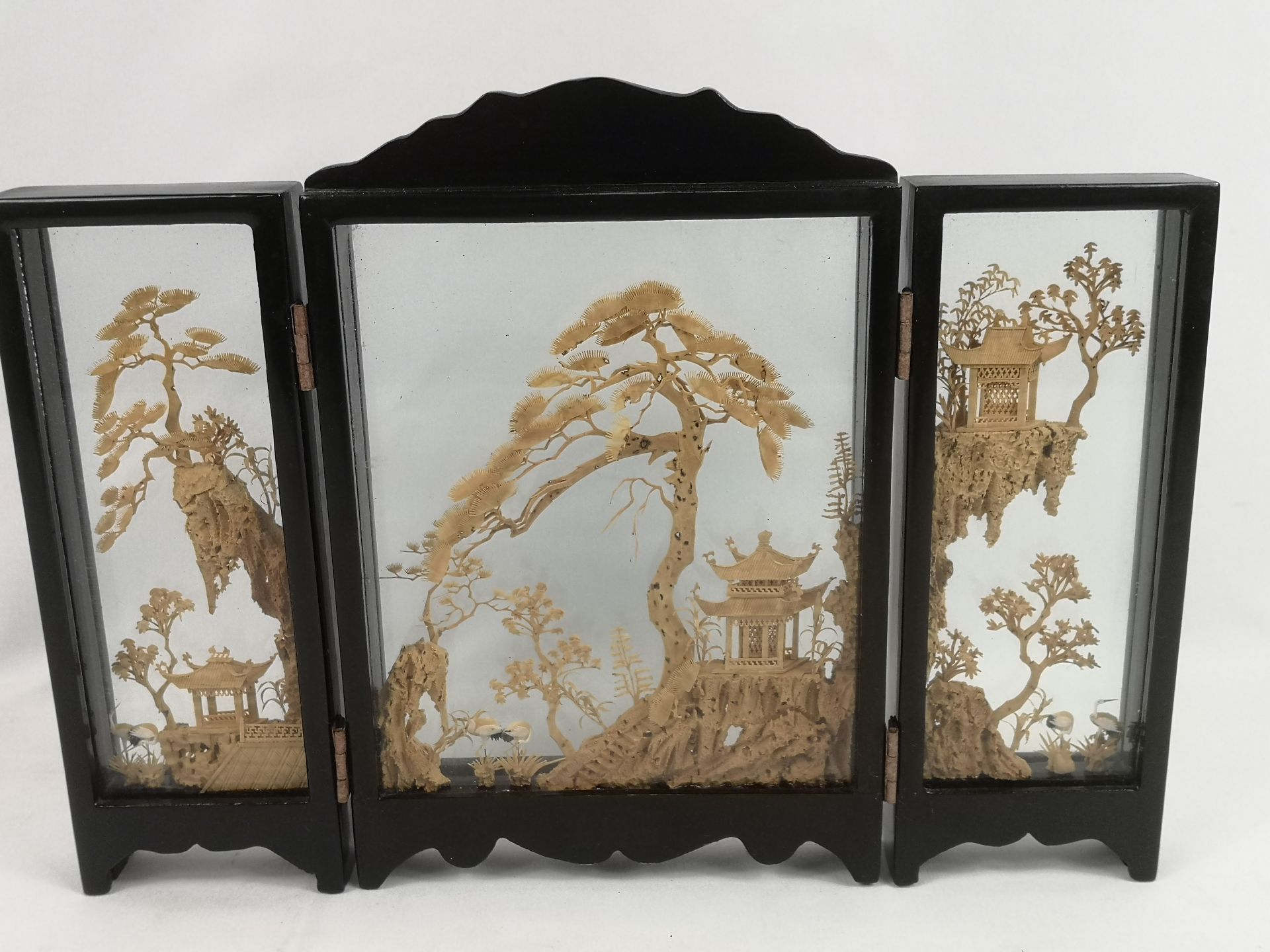 Oriental triptych cork diorama - Image 3 of 6