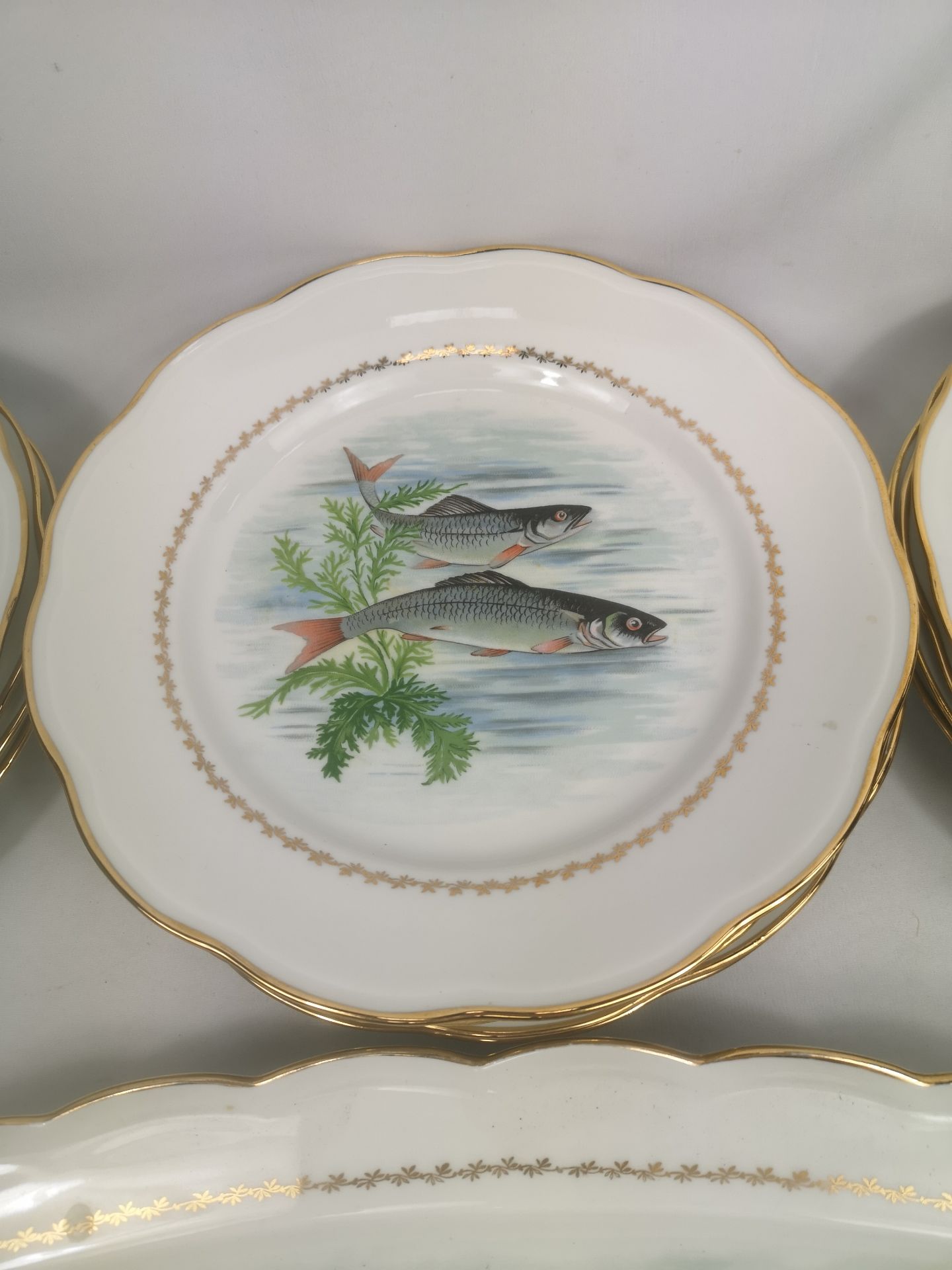 Six hand painted plates - Image 3 of 5