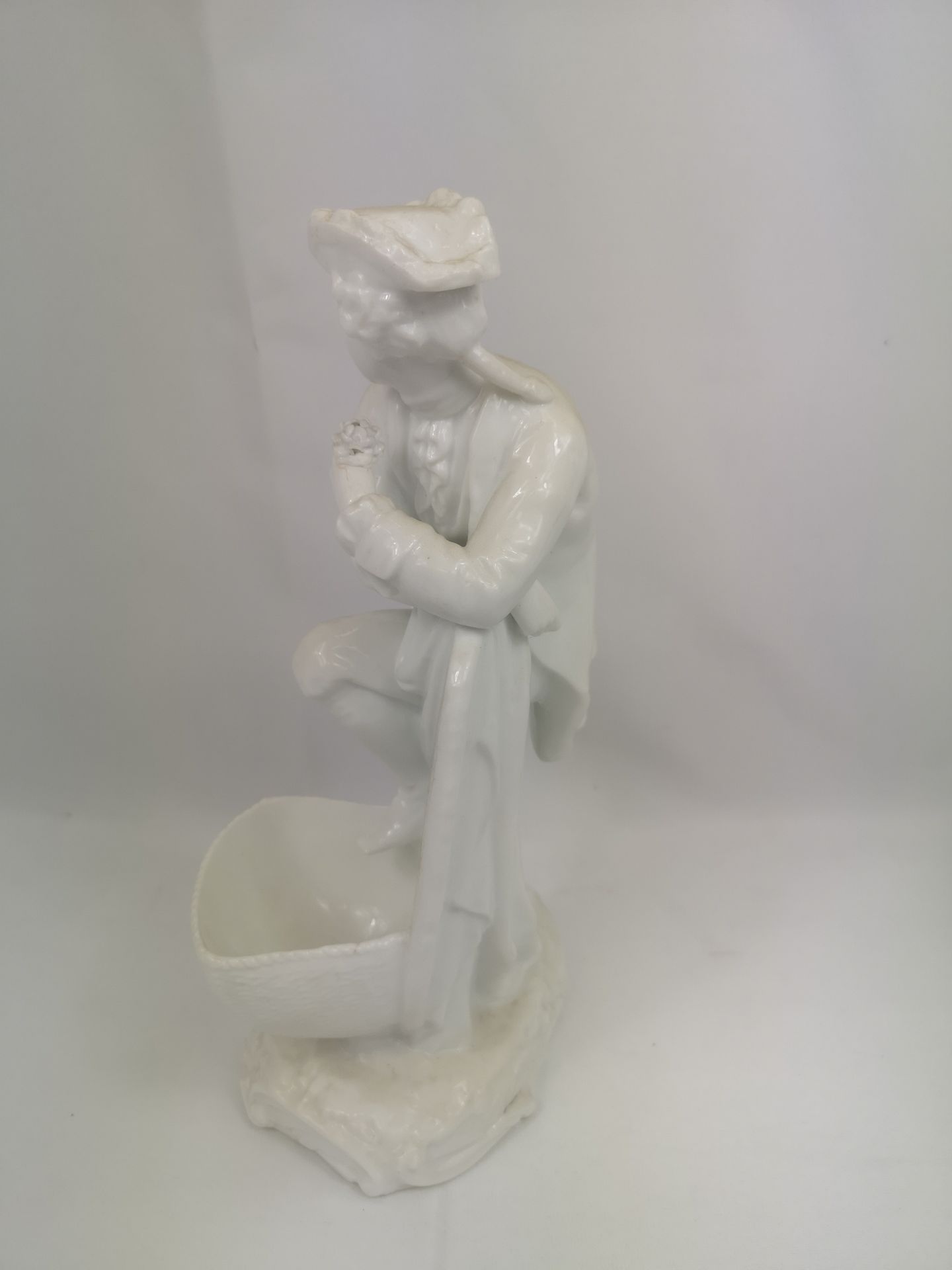 Two Meissen style porcelain figures - Image 3 of 5