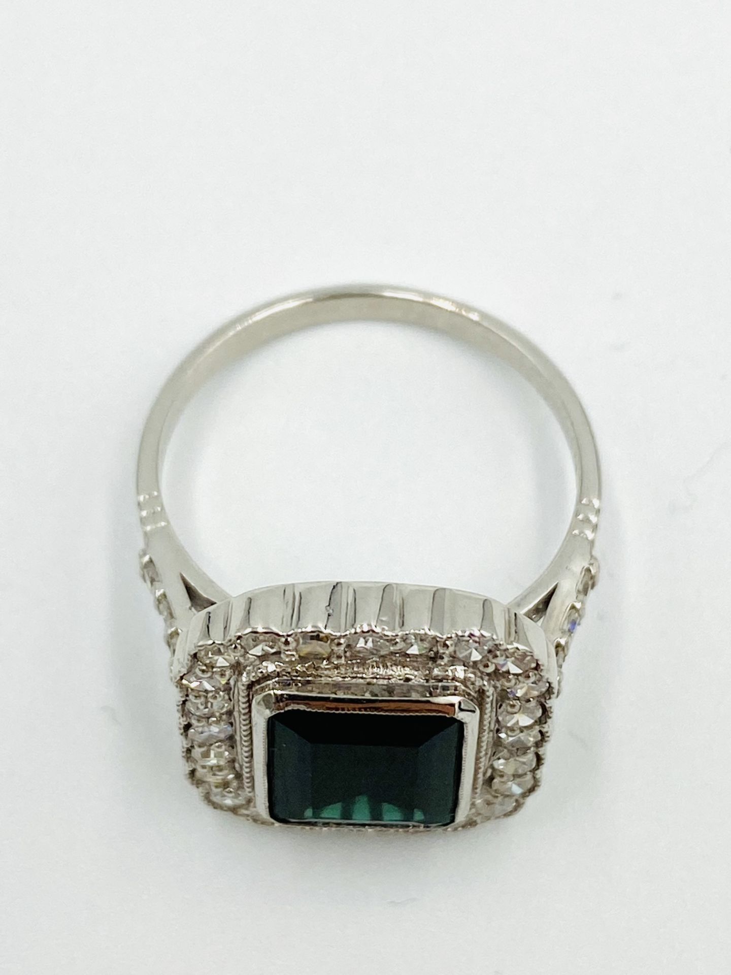 18ct white gold, tourmaline and diamond ring - Image 4 of 5