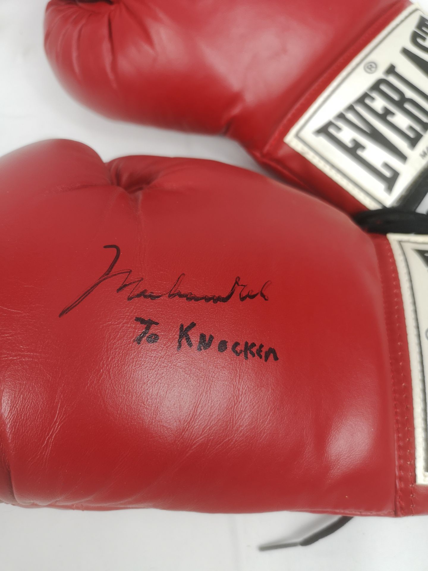 Pair of Everlast boxing gloves signed by Muhammad Ali - Image 2 of 3