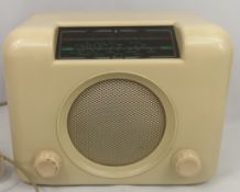 Bush bakelite radio