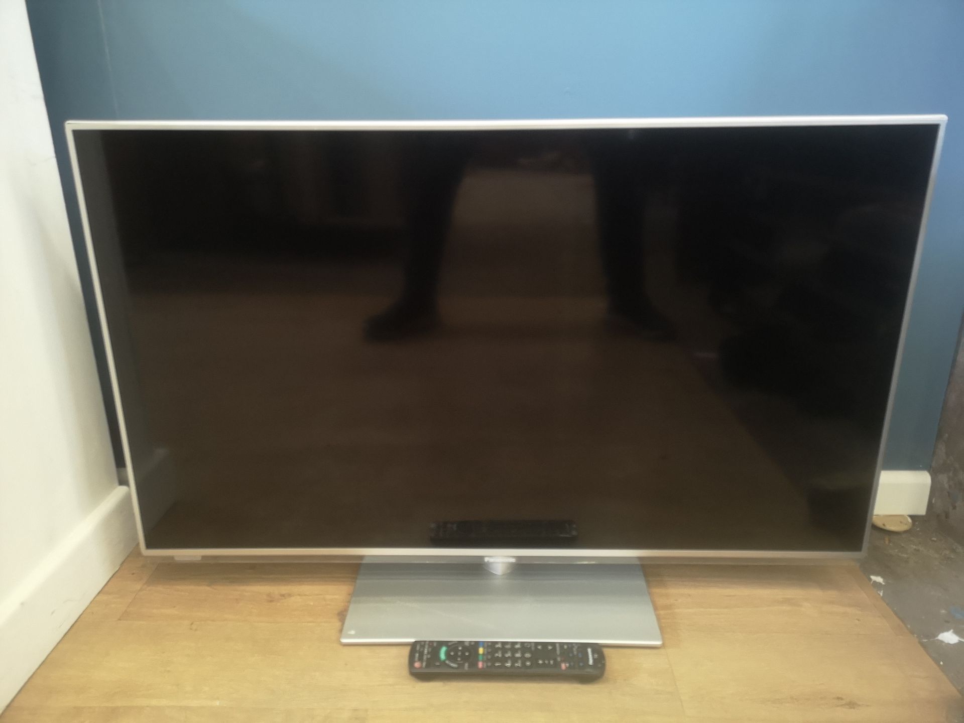 Panasonic 42" television - Image 5 of 5