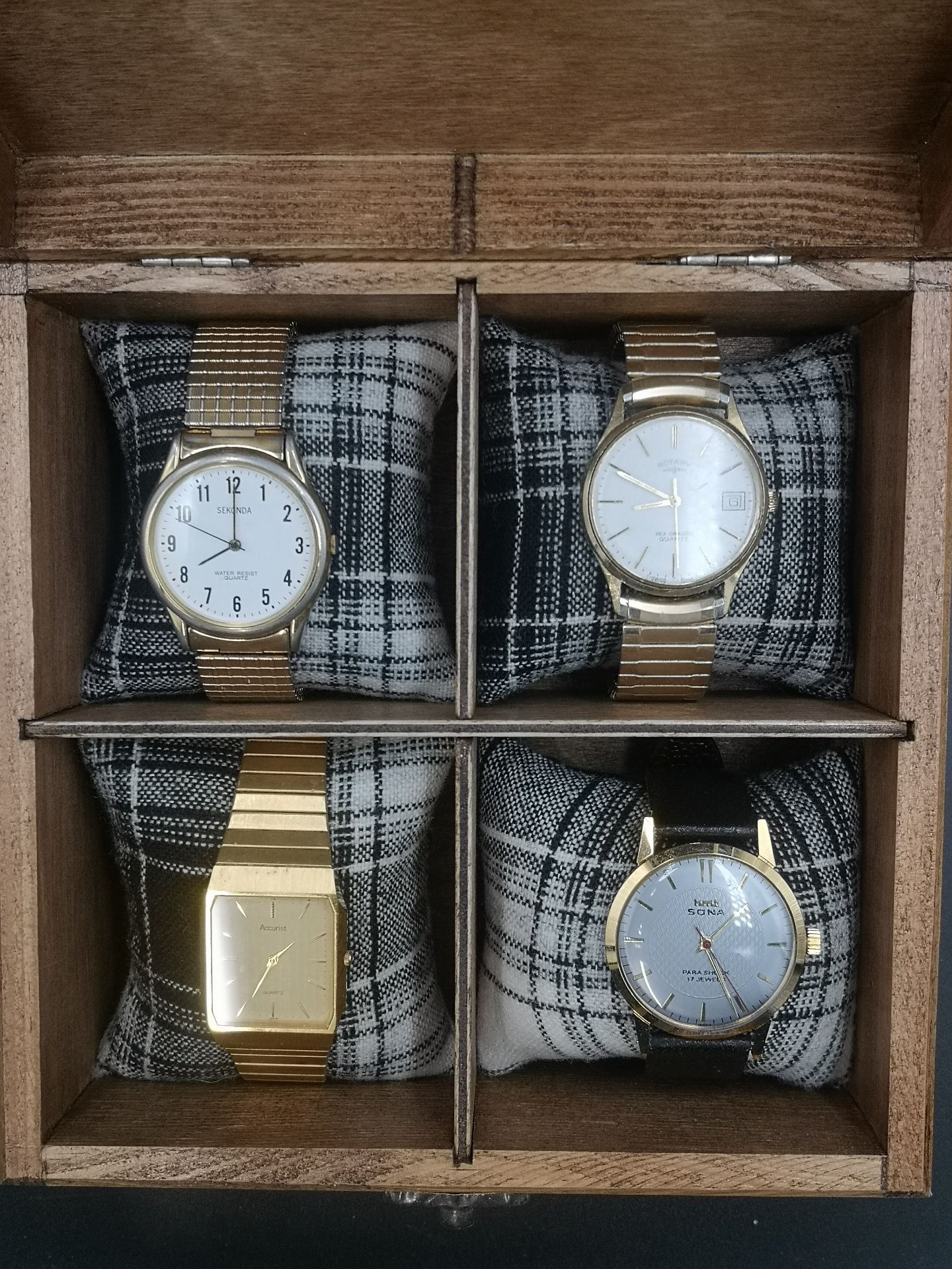 Four fashion watches - Bild 6 aus 6