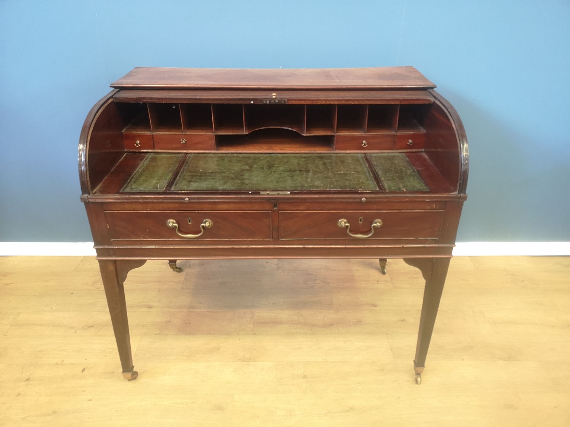 Victorian mahogany desk with tambour front - Image 2 of 5