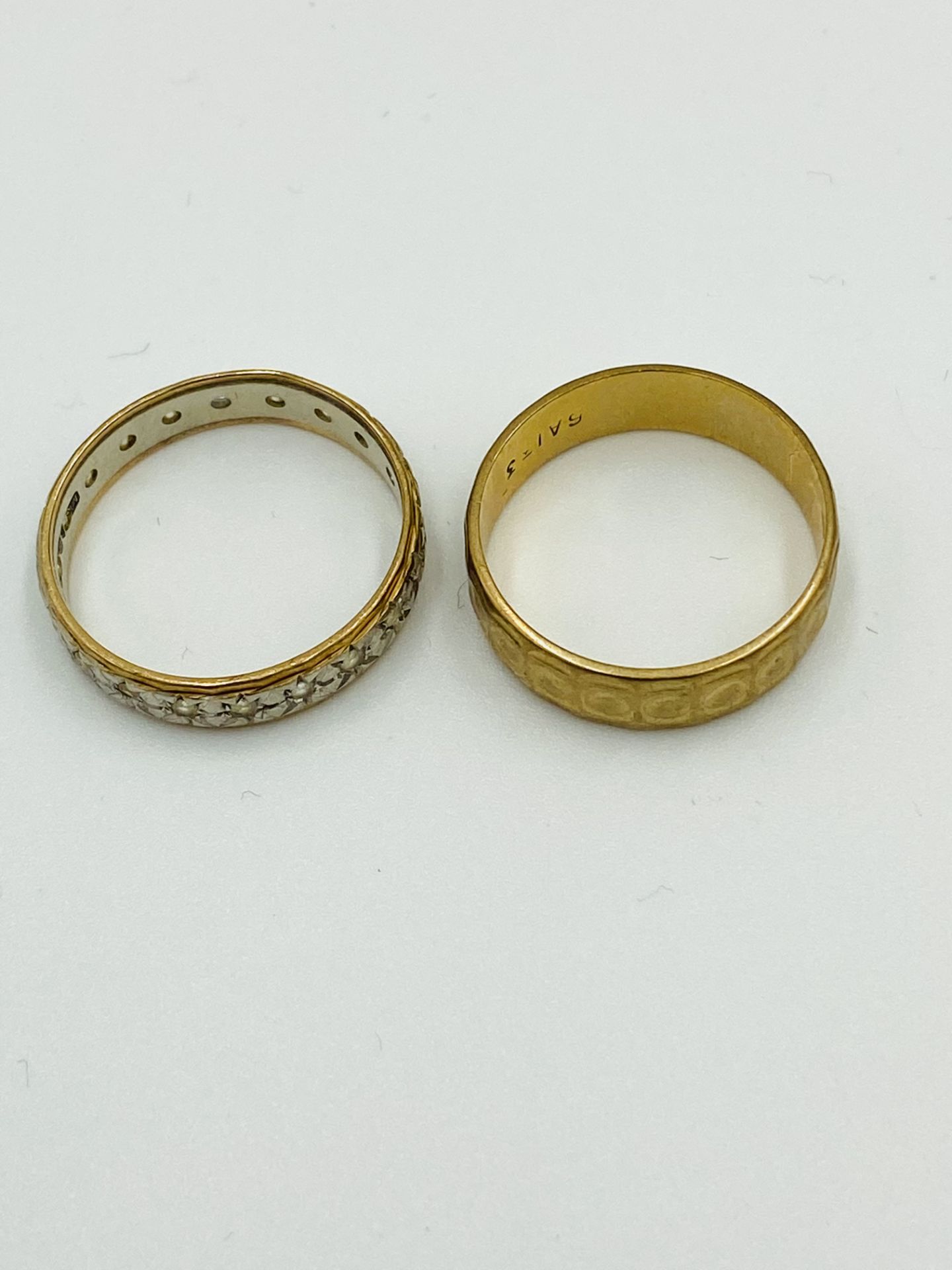 Two 9ct gold rings - Image 2 of 3