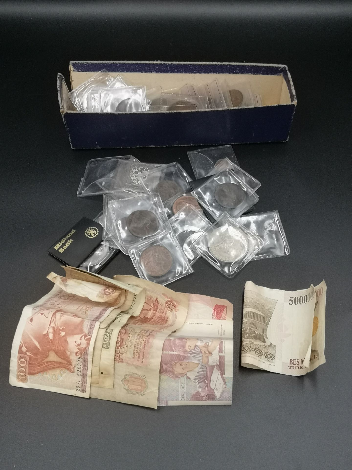 Collection of coins and banknotes - Image 2 of 5