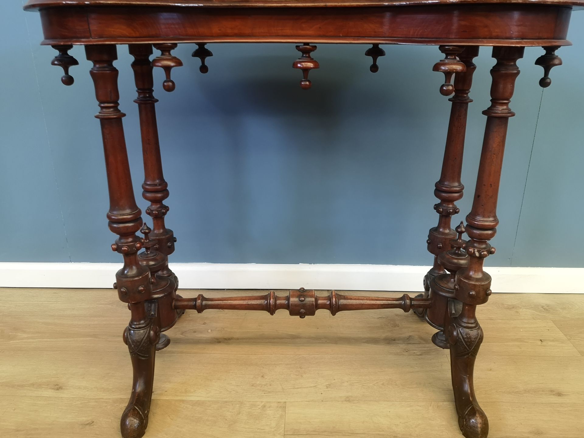 Victorian mahogany kidney shaped table - Image 5 of 5