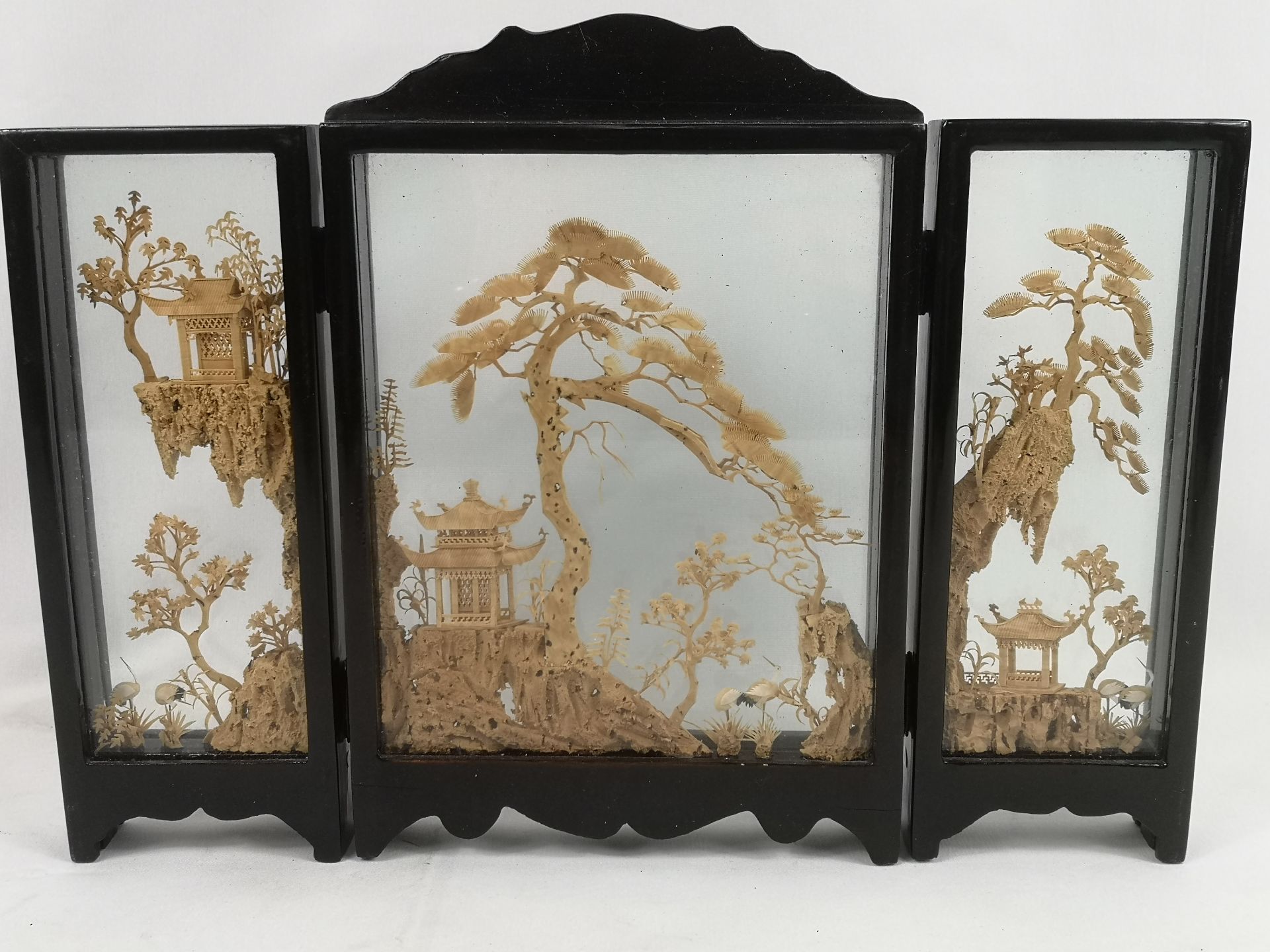 Oriental triptych cork diorama - Image 2 of 6