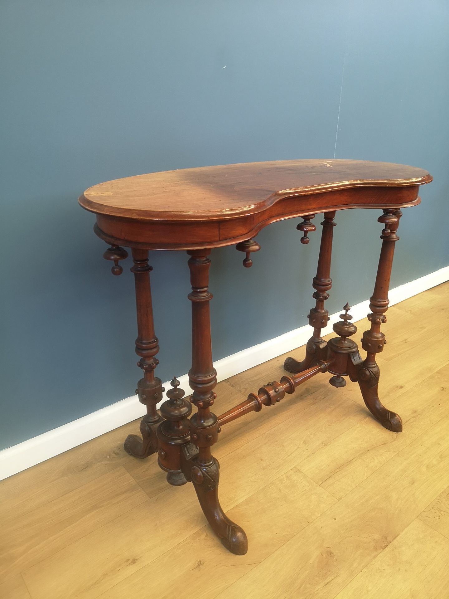 Victorian mahogany kidney shaped table - Image 4 of 5