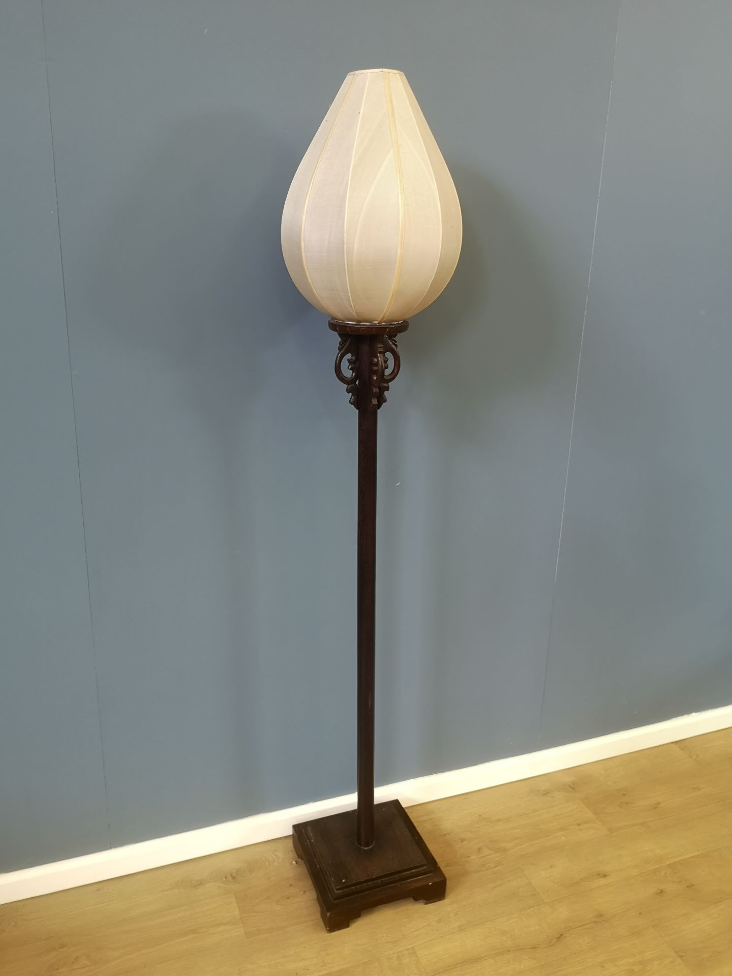 Contemporary standard lamp - Image 4 of 5