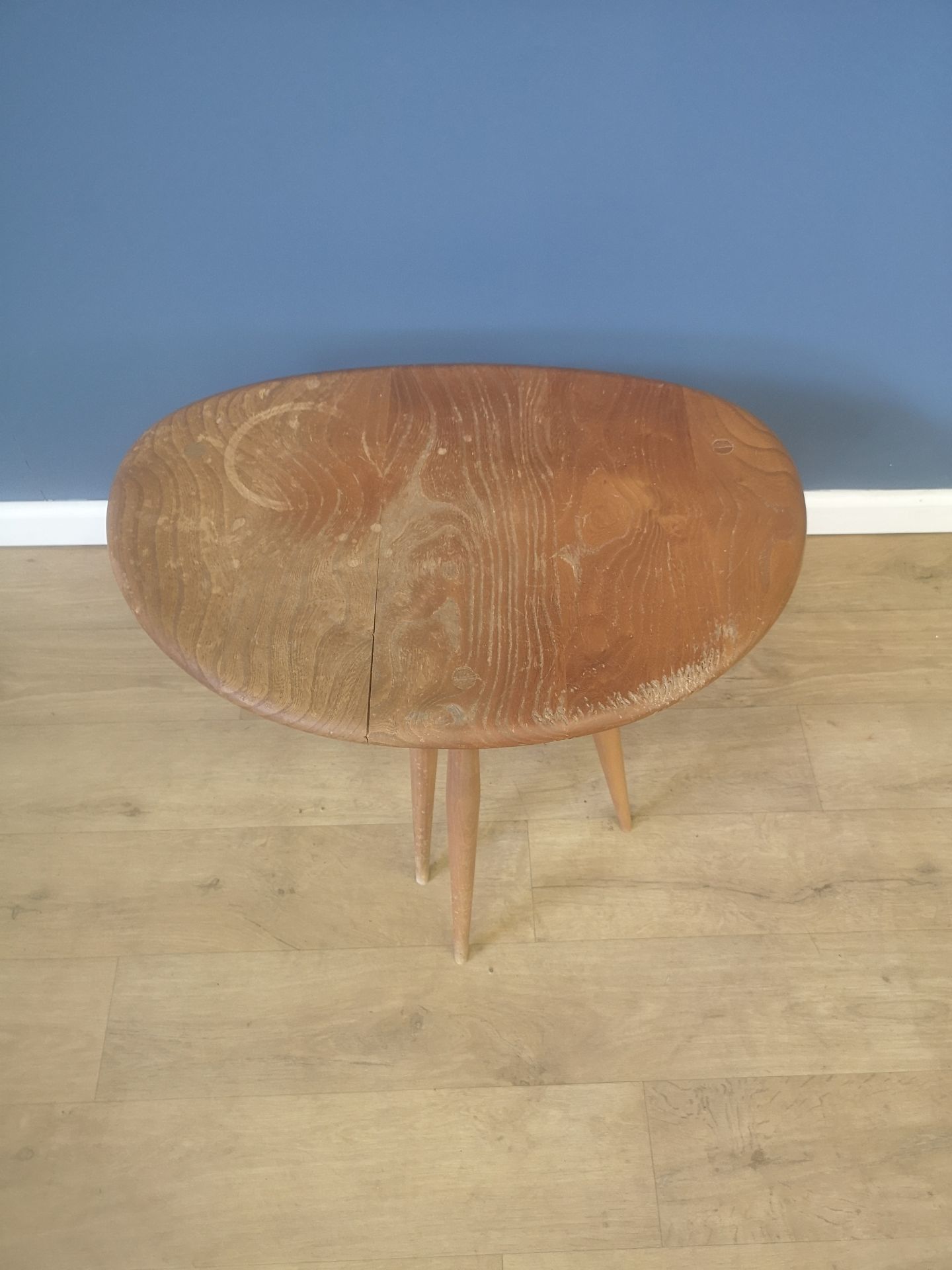 Nest of three Ercol pebble tables - Image 6 of 6