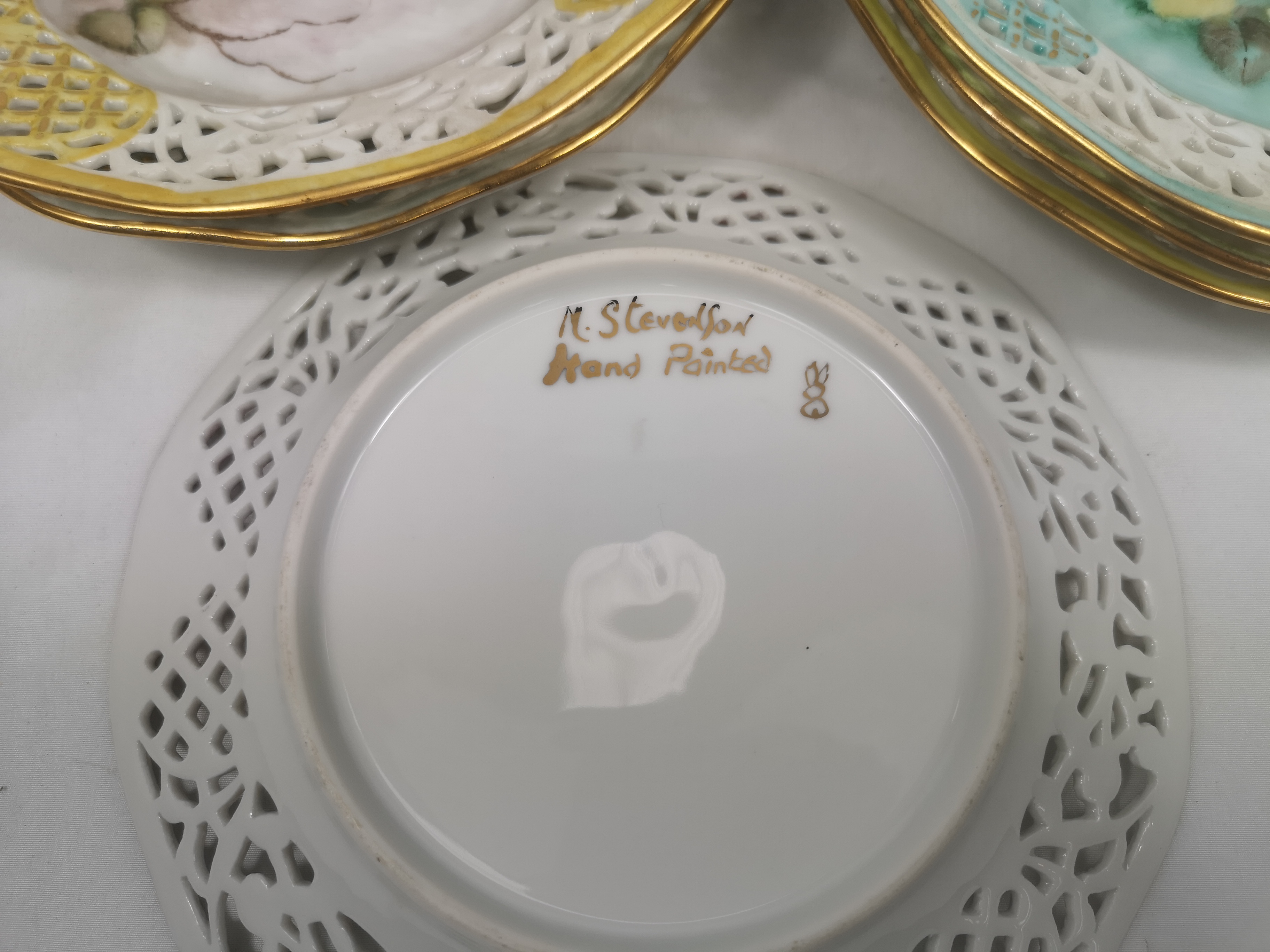 Quantity of hand painted plates and bowls by Marjorie Stevenson - Image 8 of 8
