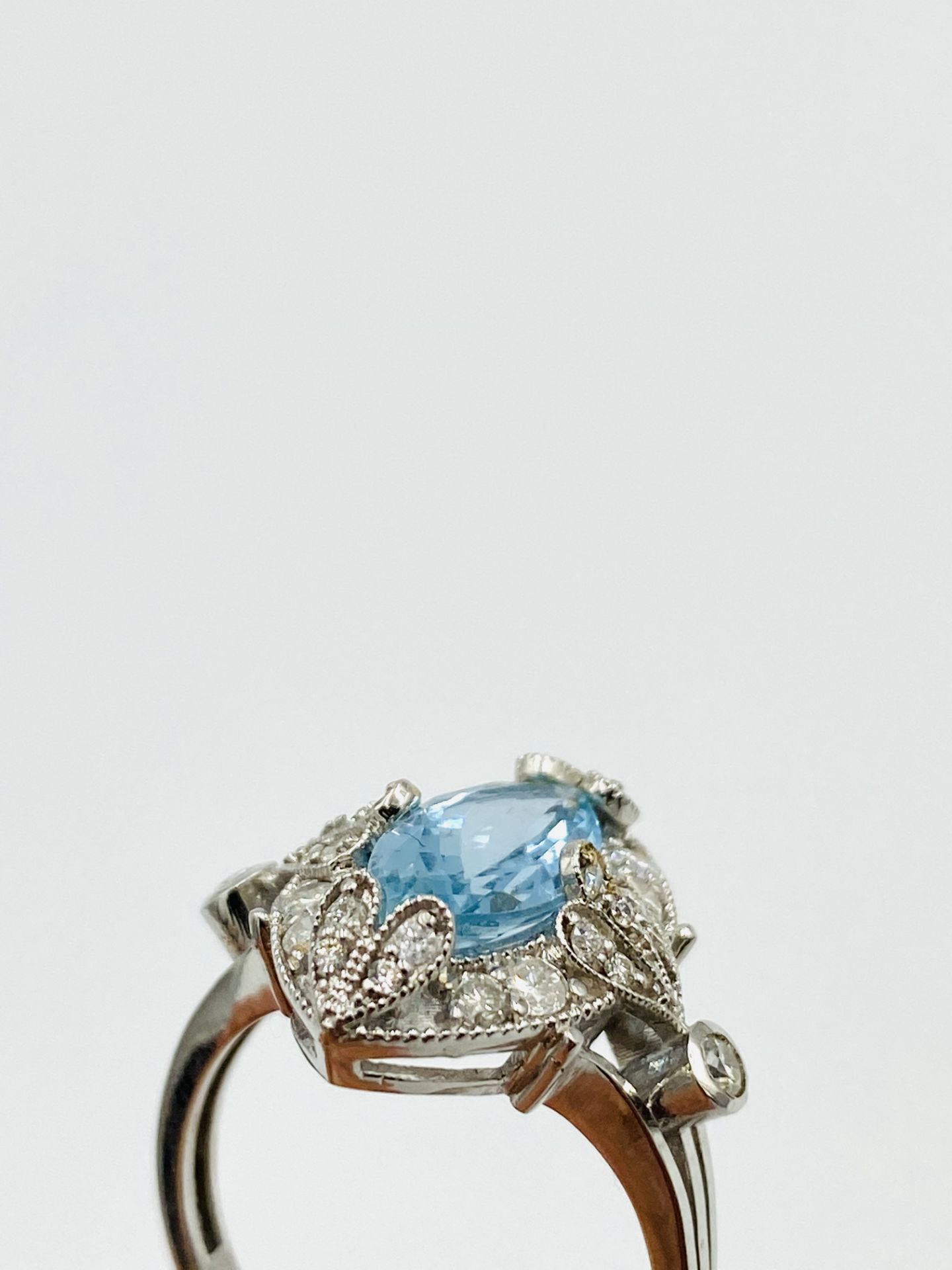 I8ct white gold, aquamarine and diamond ring - Image 6 of 7