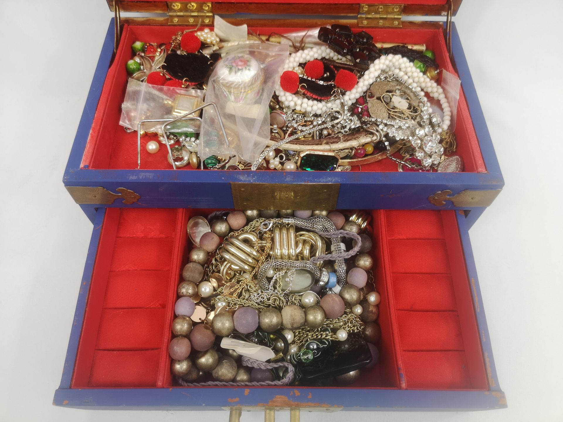 Quantity of costume jewellery - Image 5 of 6