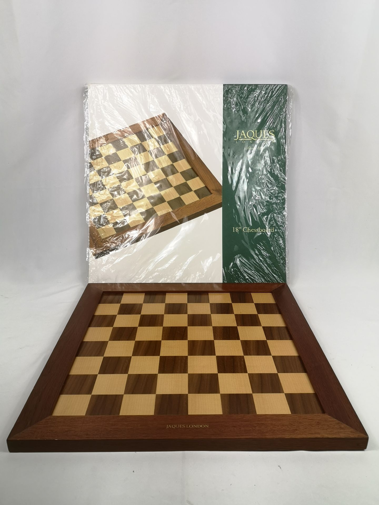 Jacques 18" walnut & sycamore chess board