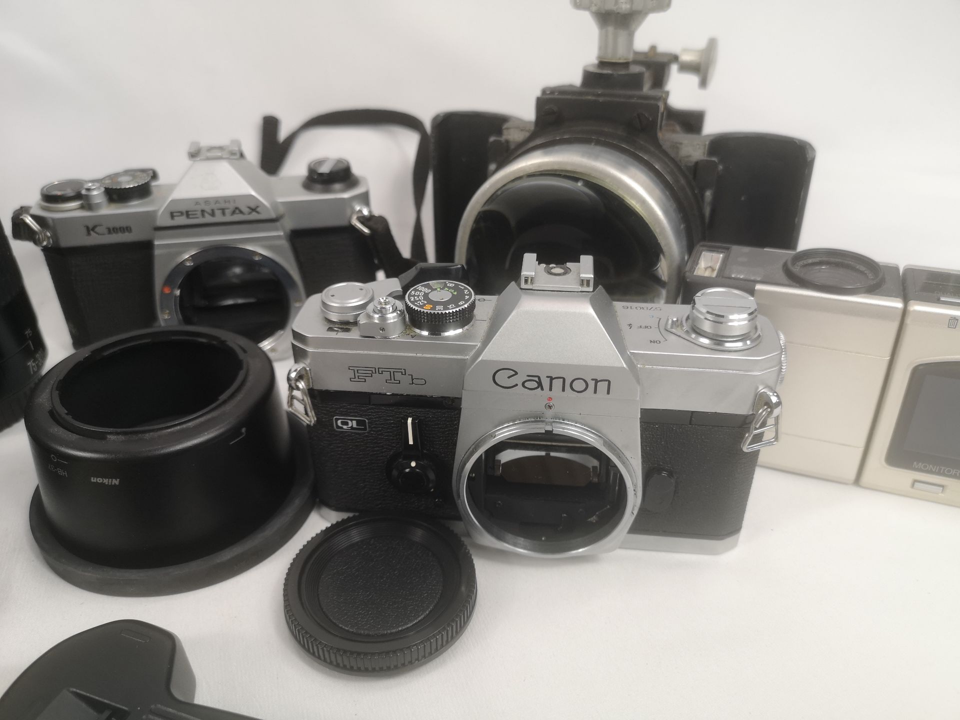 Canon FTB camera body together with various lenses and equipment - Image 6 of 8