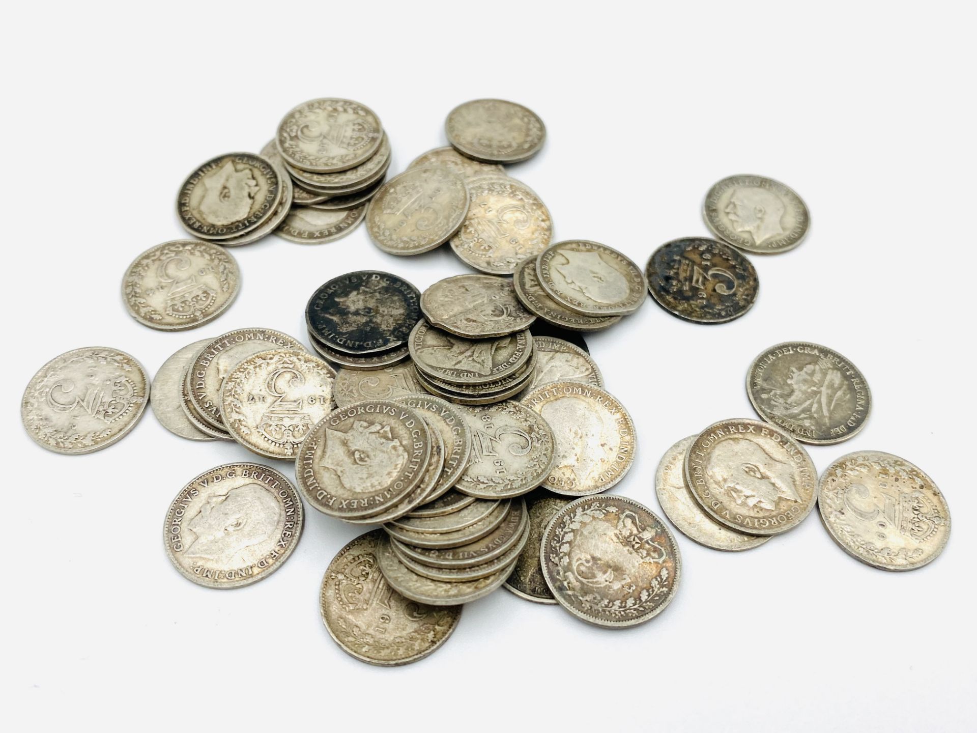 Quantity of silver threepenny pieces - Image 3 of 6