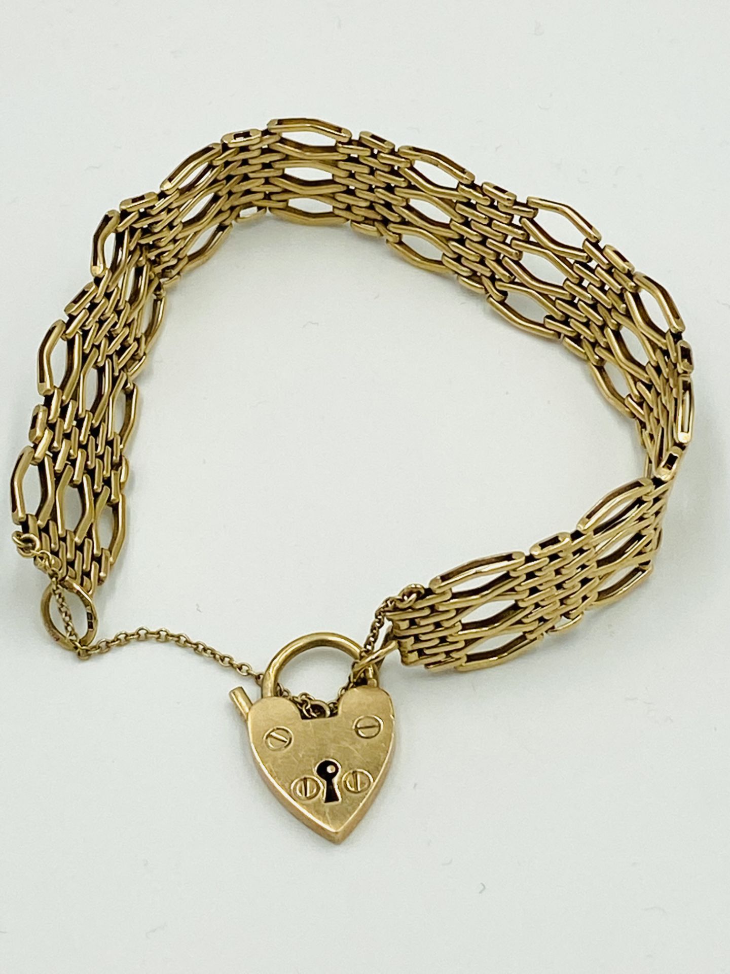 9ct gold gate bracelet - Image 3 of 5