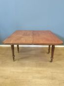 Victorian mahogany extending dining table