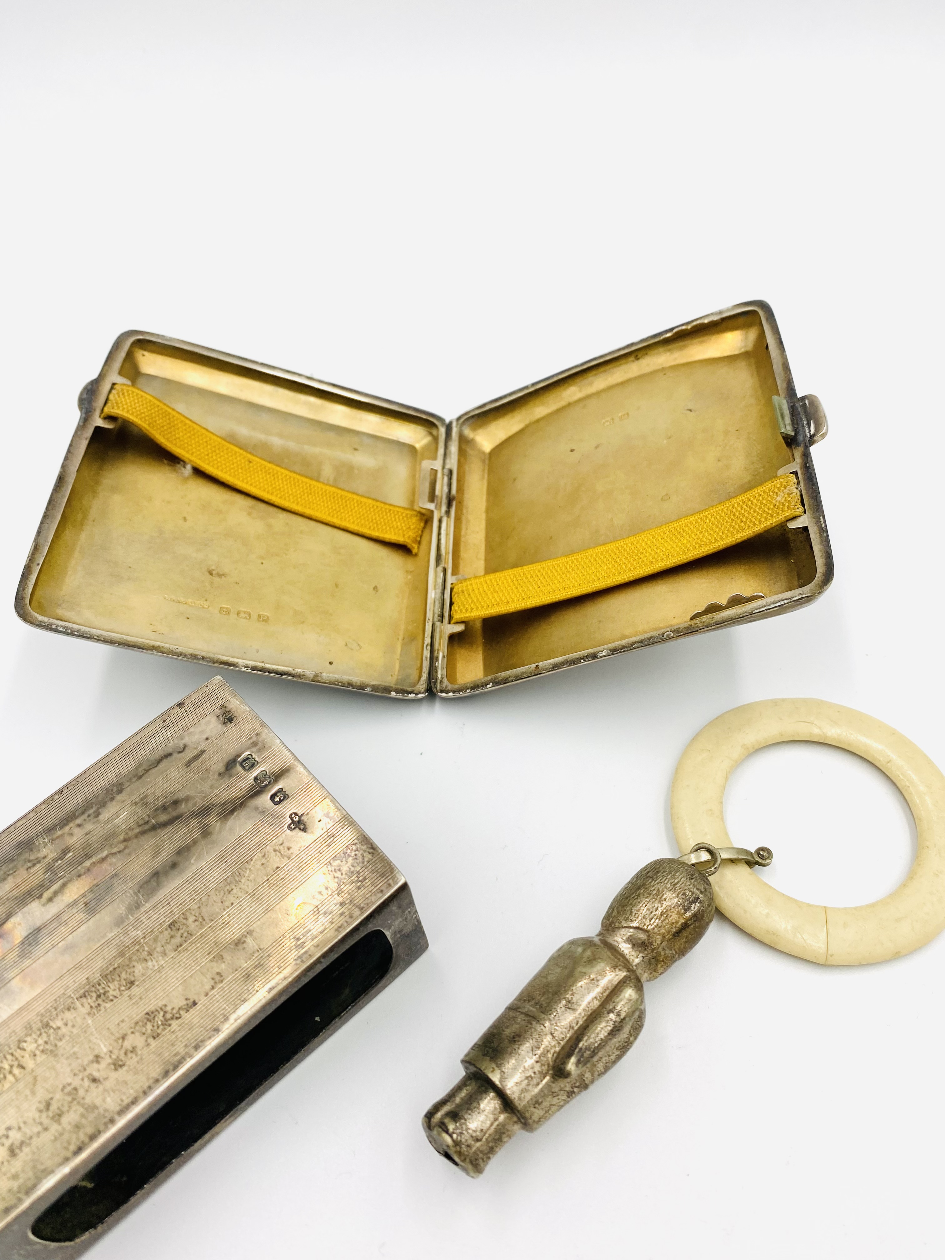 Silver cigarette case and matchbox holder together with an EPNS teething ring - Image 4 of 4